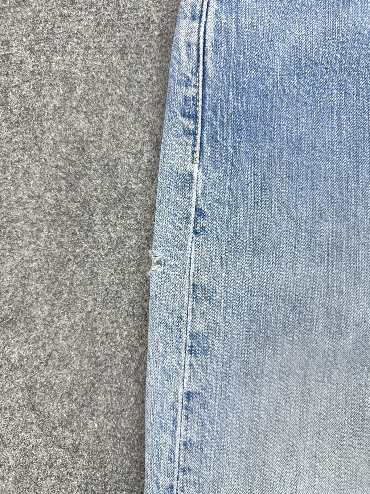 Levi's Vintage Levis 501 Faded Blue Jeans S0003 Size US 37 - 13 Thumbnail
