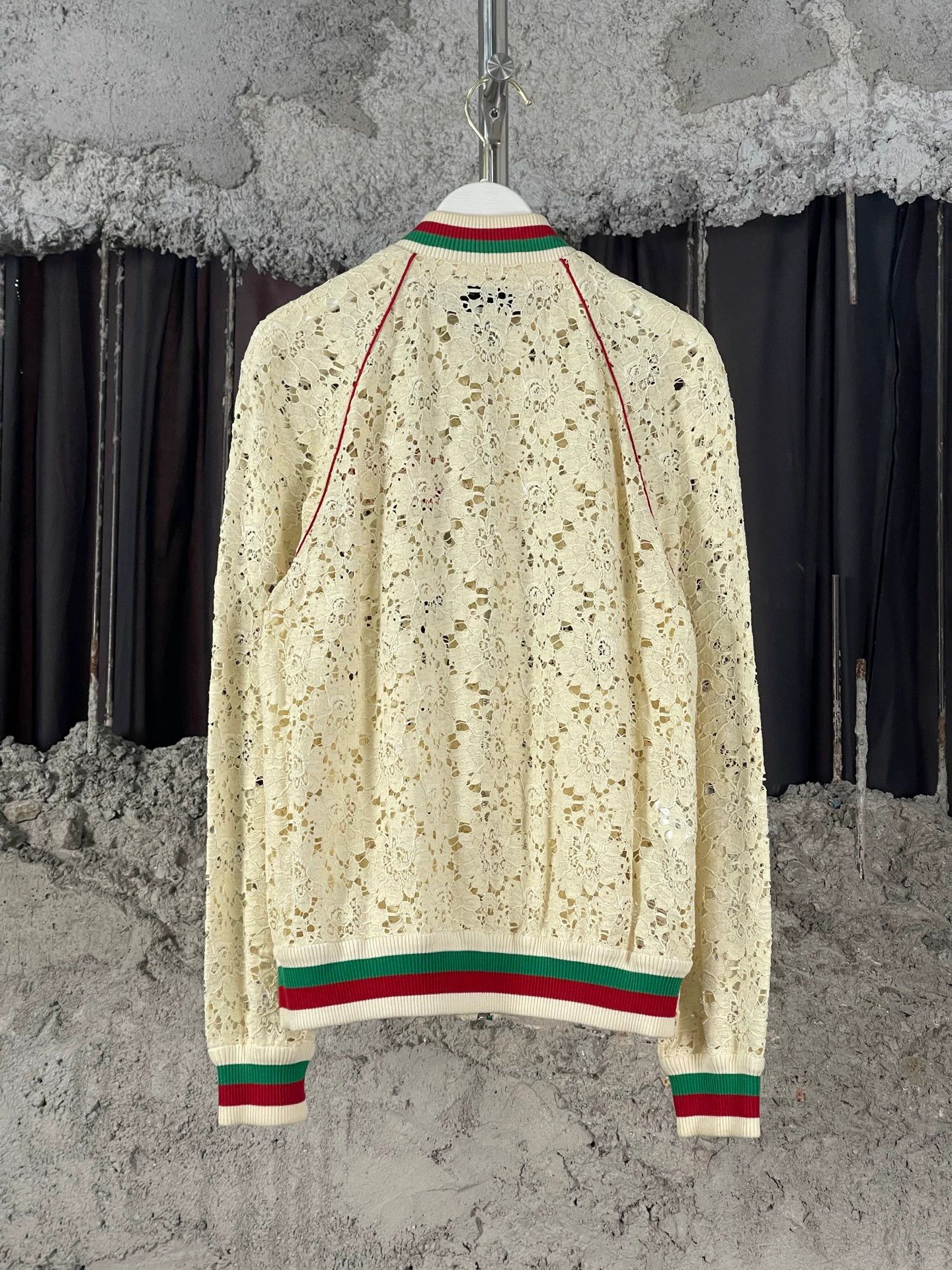 Gucci Gucci lace zip jacket 38 99 new Size XS / US 0-2 / IT 36-38 - 2 Thumbnail