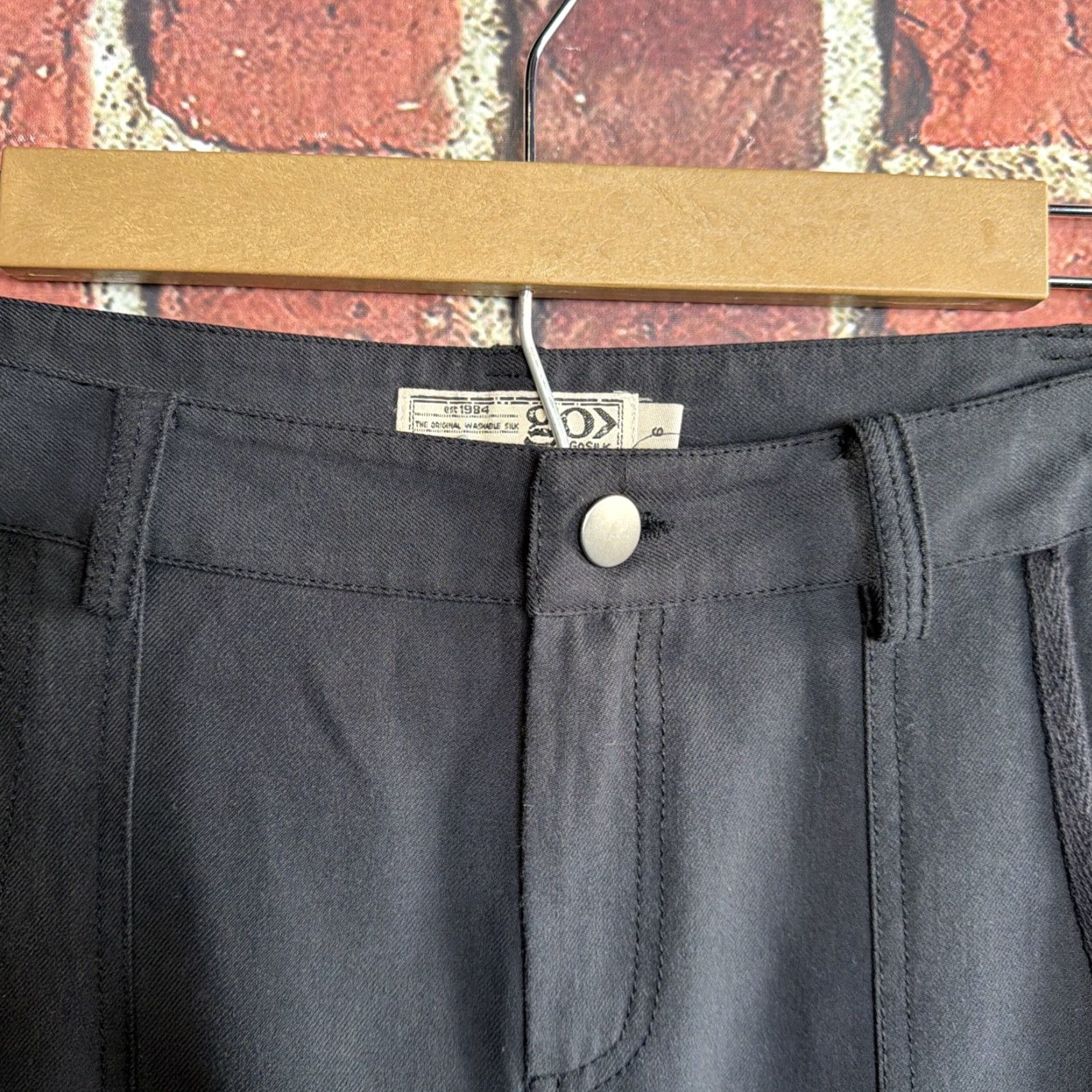 Vintage Go Silk Pants 6 Black Womens Silk Flat Front Zipper Button Dress Pants Skinny Inseam 32 Comfort Breathable Lightweight Size 28" / US 6 / IT 42 - 2 Thumbnail