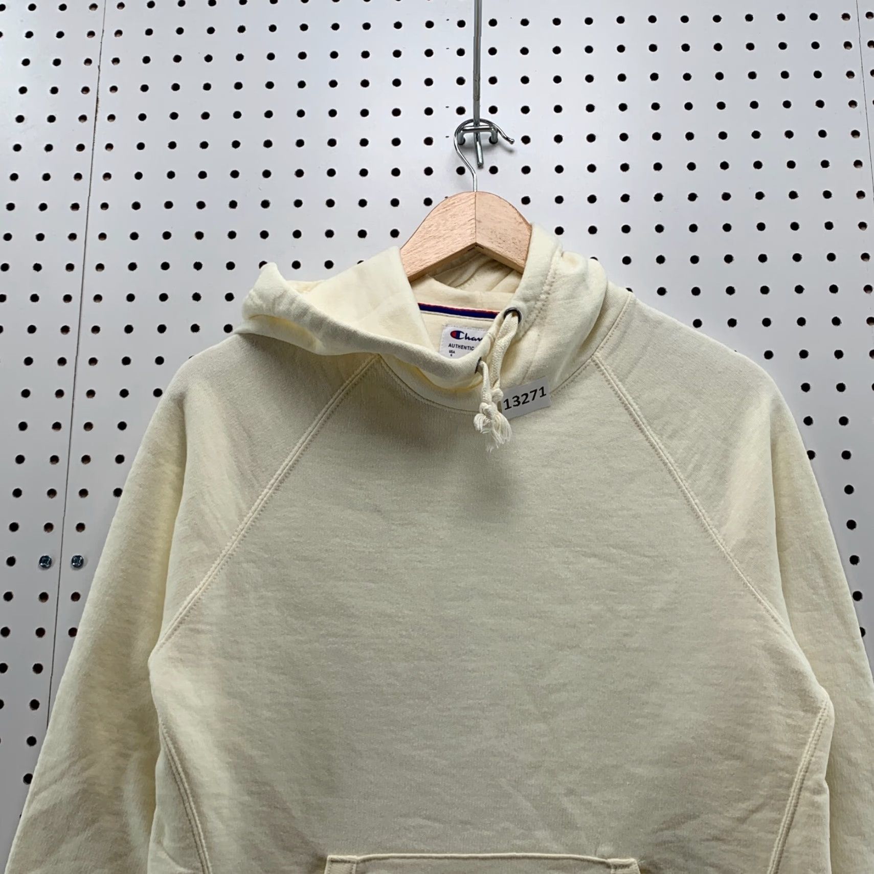 Champion Champion Hoodie Front Pocket Pullover Beige Womens Size Small Long Sleeve Size S / US 4 / IT 40 - 2 Thumbnail