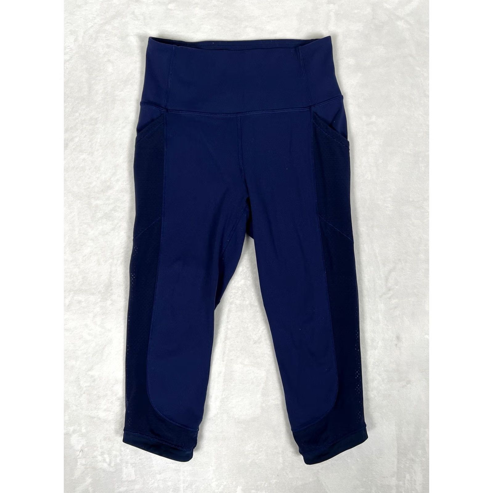 Lululemon Lululemon Athletica Blue Leggings Cropped Size Small Navy Blue 20” Yoga Gym Running Skinny Inseam 20" Women's Activewear Size 28" / US 6 / IT 42 - 6 Thumbnail