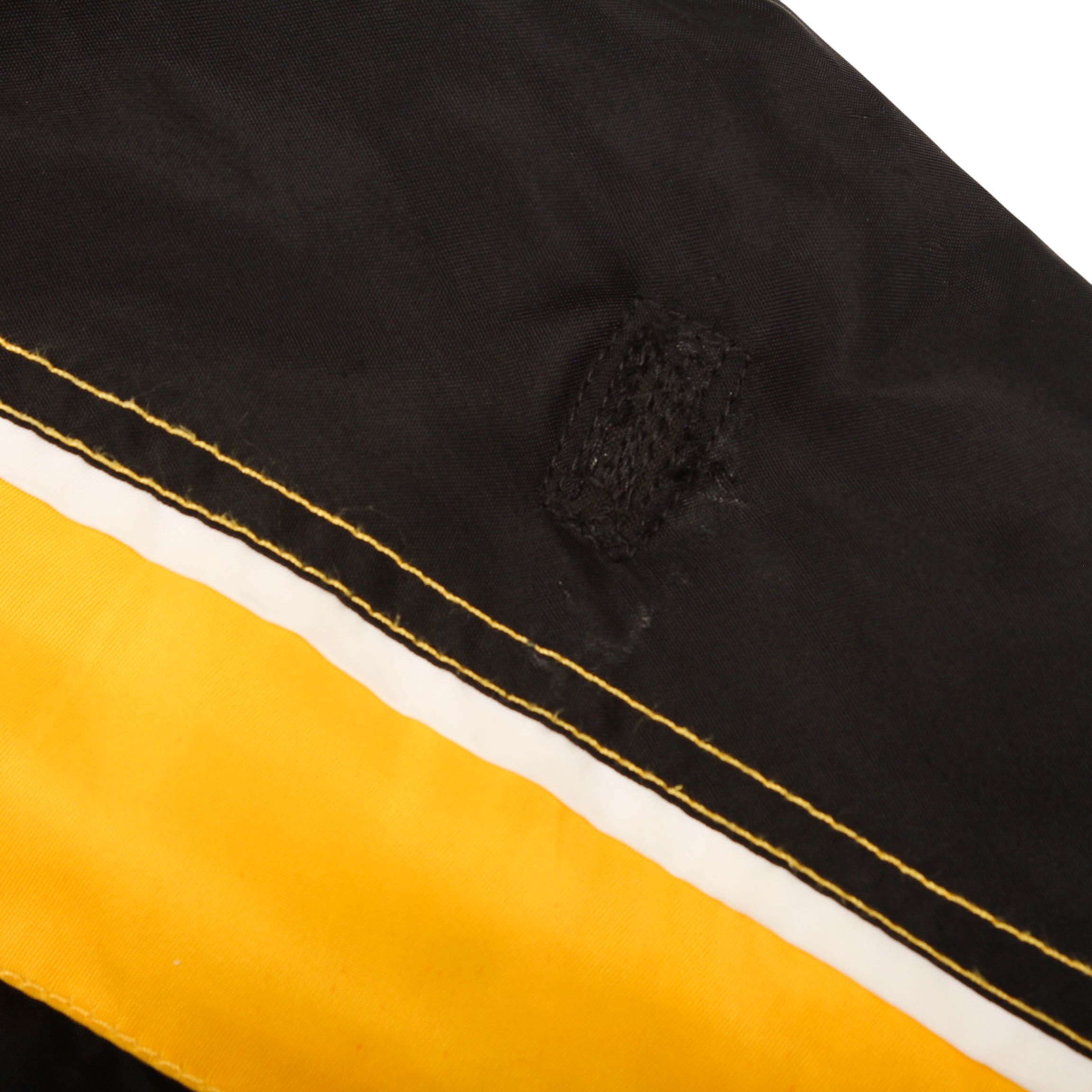 Starter Vintage Boston Bruins Starter Jacket 90s NHL Puffer Size US L / EU 52-54 / 3 - 8 Thumbnail