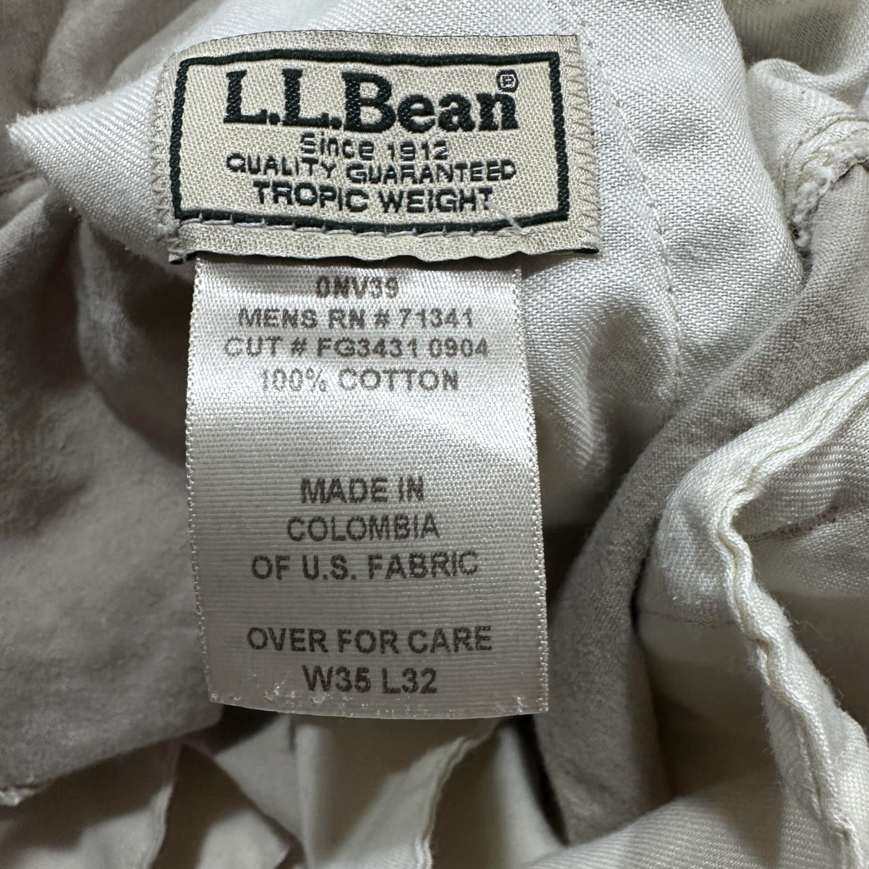 Vintage L.L. Bean Cargo Pants Men 35x32 Beige Tropic Weight Relaxed Fit BLEMISH Cargo Pocket Slash Pocket Zip Front Button Workwear Casual Pants Size US 35 - 2 Thumbnail