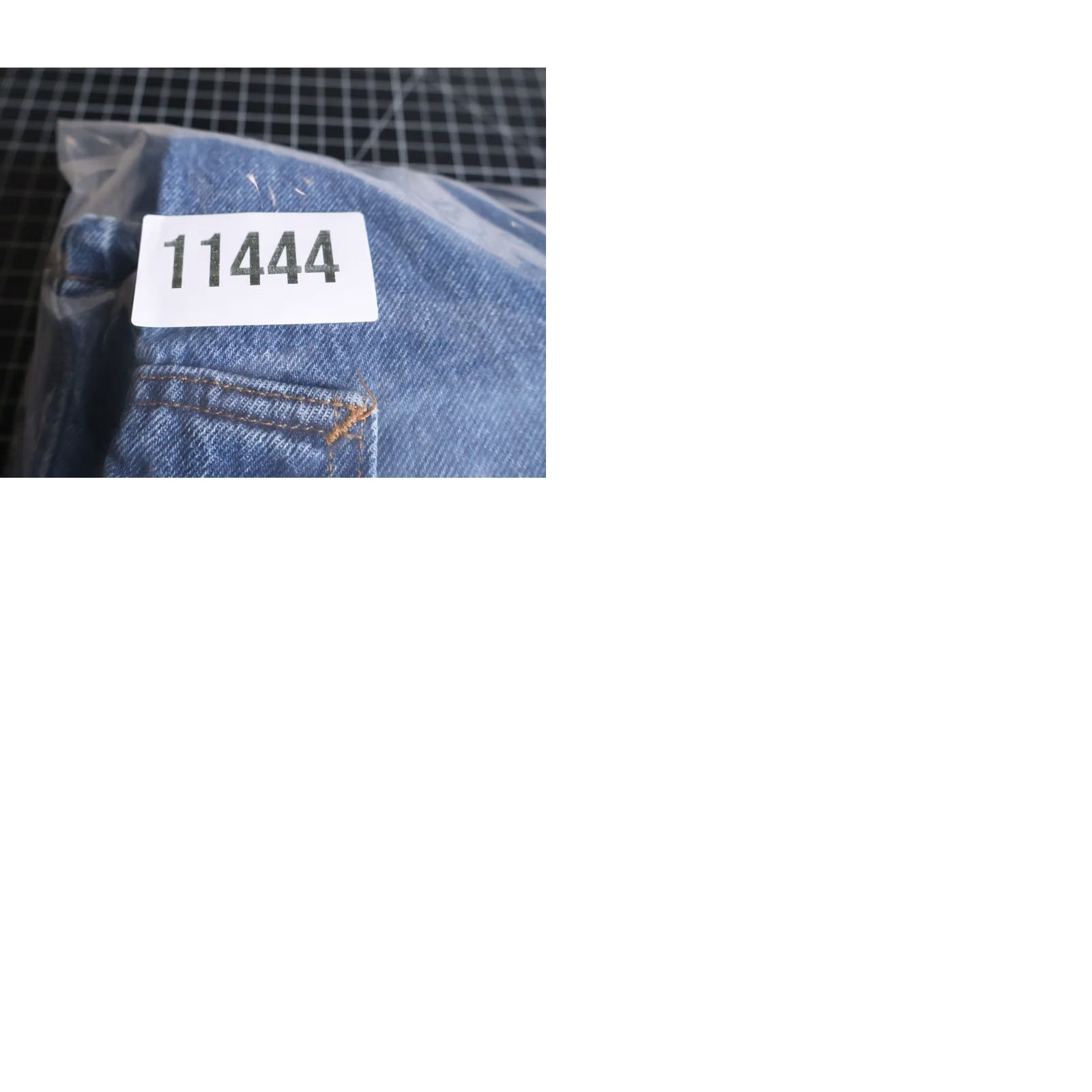 Levi's Levi's '94 Baggy Fit Cargo Jeans Women's 23 Blue Loose Fit Grunge 90s Hipster Retro (27 x 31) Mens Womens Size 40" / US 18 - 11 Thumbnail