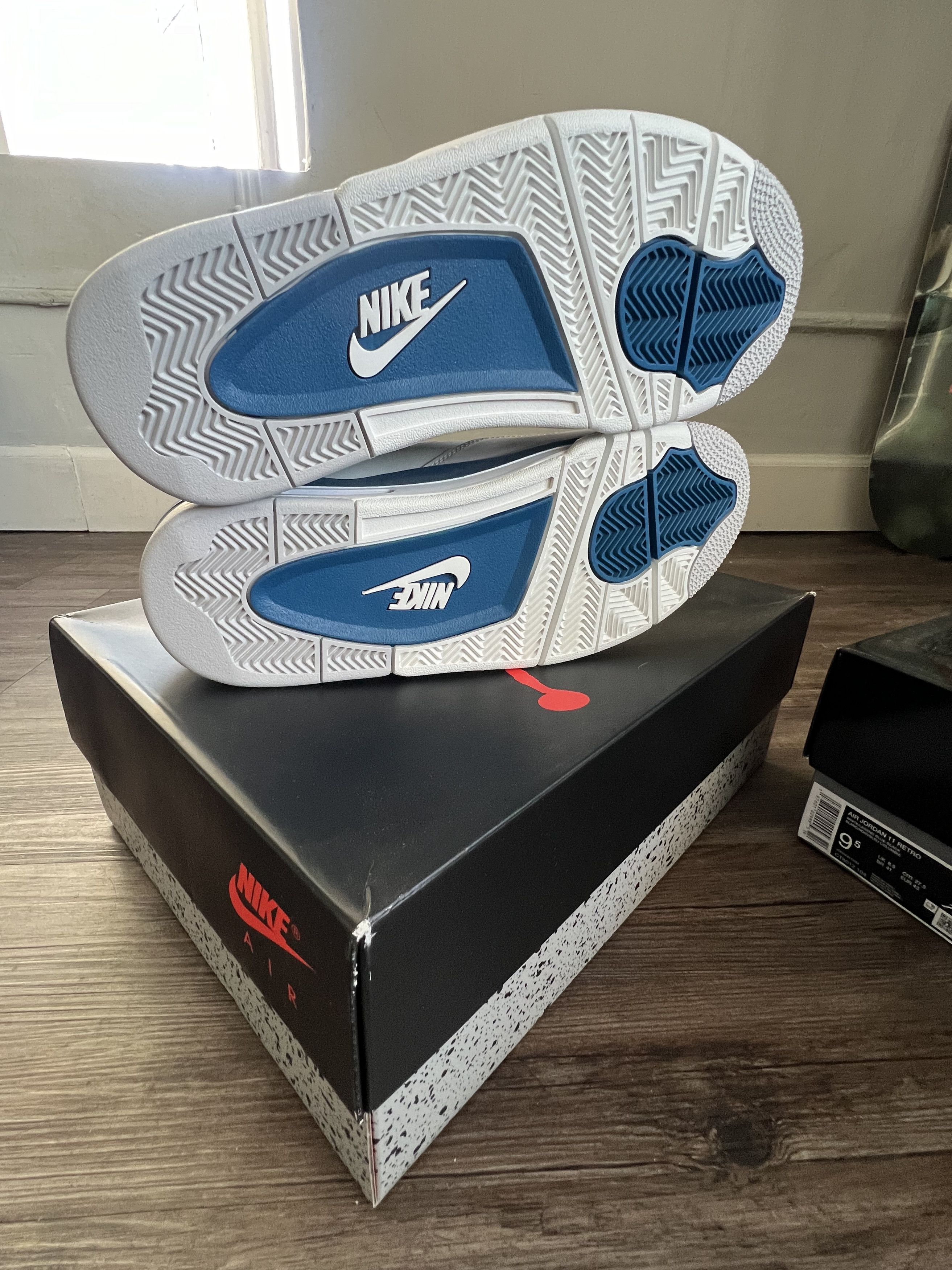 Jordan Brand Nike Air Jordan 4 Retro - Military Blue Size US 9.5 / EU 42-43 - 6 Thumbnail