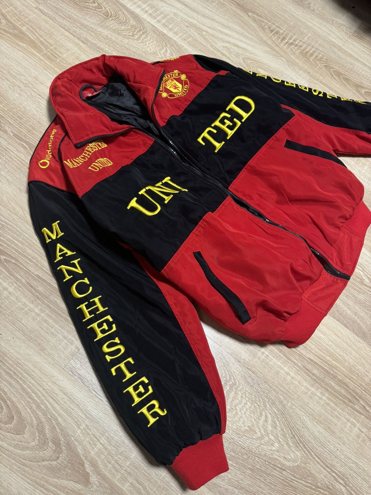 Other Manchester united vintage bomber multilogo Size US M / EU 48-50 / 2 - 3 Thumbnail