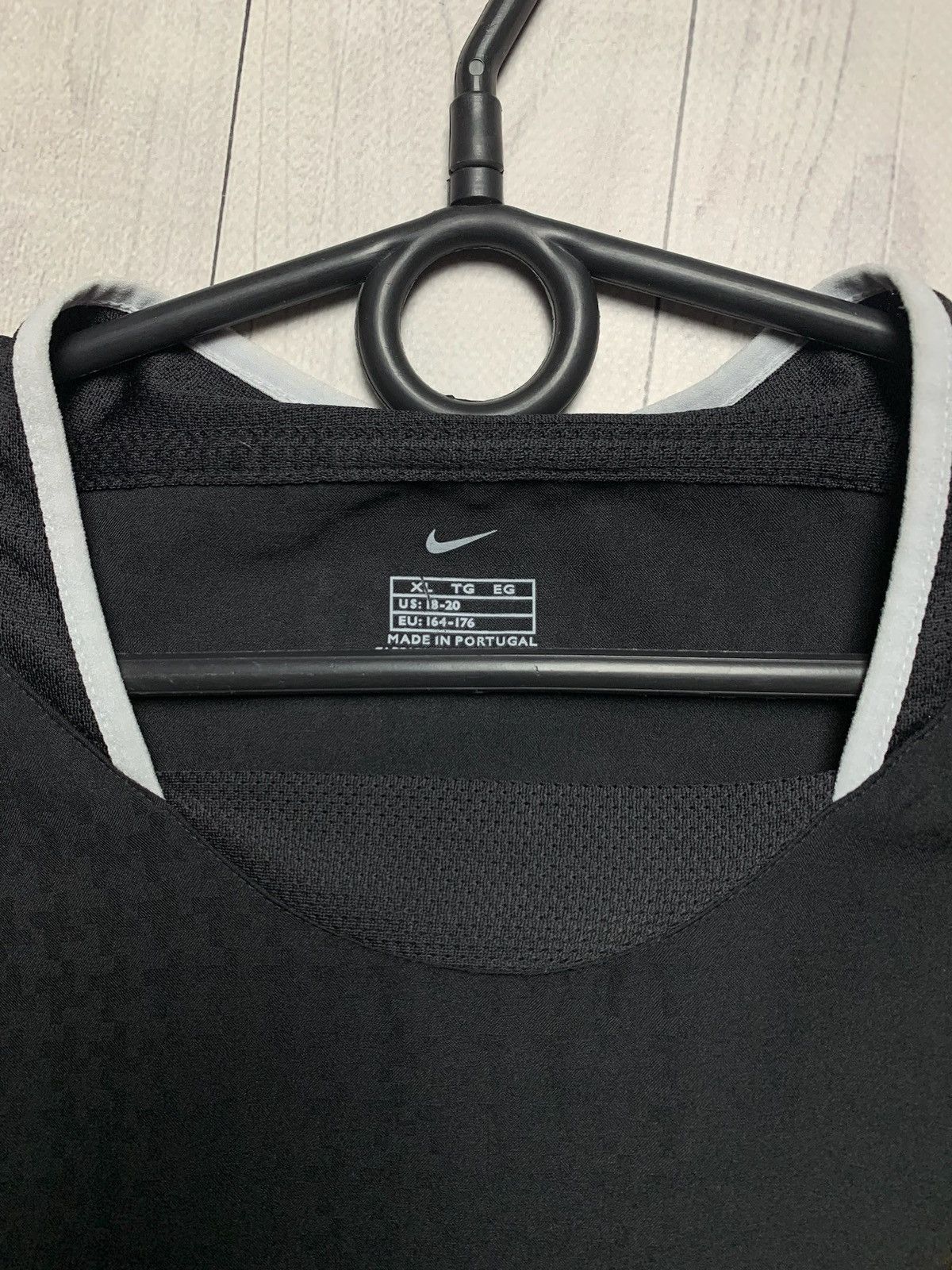 Nike × Vintage Vintage Nike Manchester United black soccer jersey size S Size US S / EU 44-46 / 1 - 4 Thumbnail