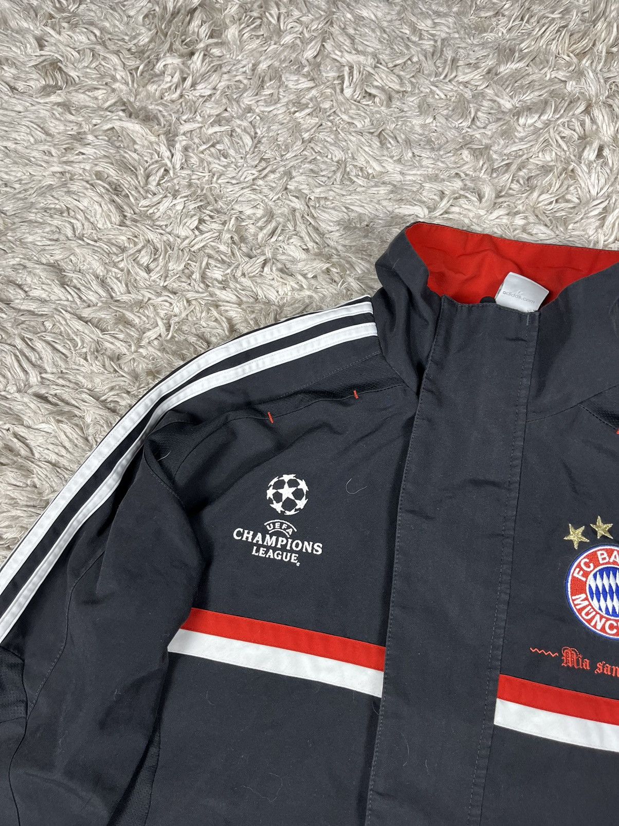 Adidas × UEFA Adidas Bayern munchen 2011/2012 UEFA football jakcet Size US S / EU 44-46 / 1 - 3 Thumbnail