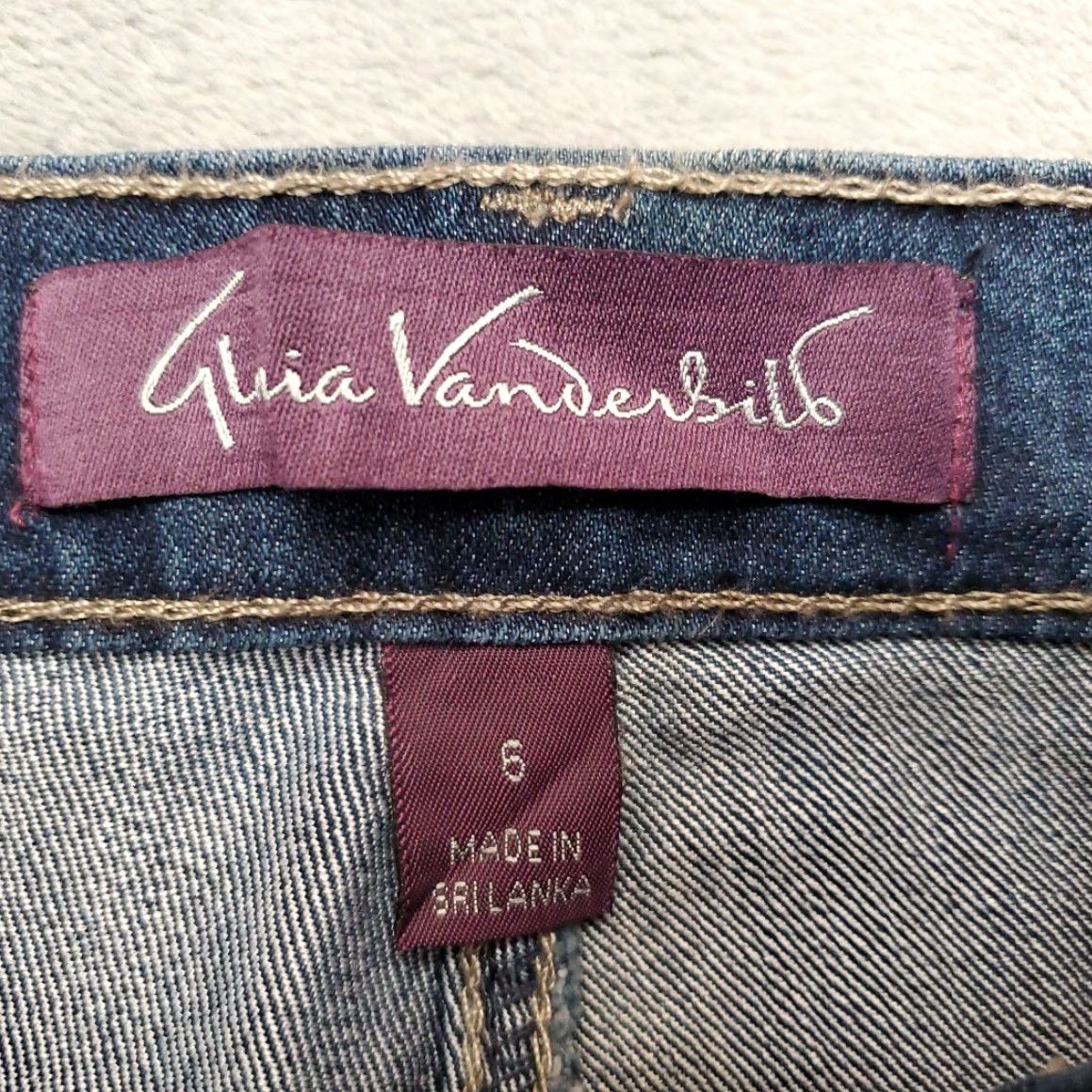 Gloria Vanderbilt VINTAGE Gloria Vanderbilt Jeans Women 6 Amanda Tapered Leg Heritage Fit Classic Rise NWT Jeans Women 6 Medium Blue 5-Pocket Denim Mens Womens Girls Size 28" / US 6 / IT 42 - 4 Thumbnail