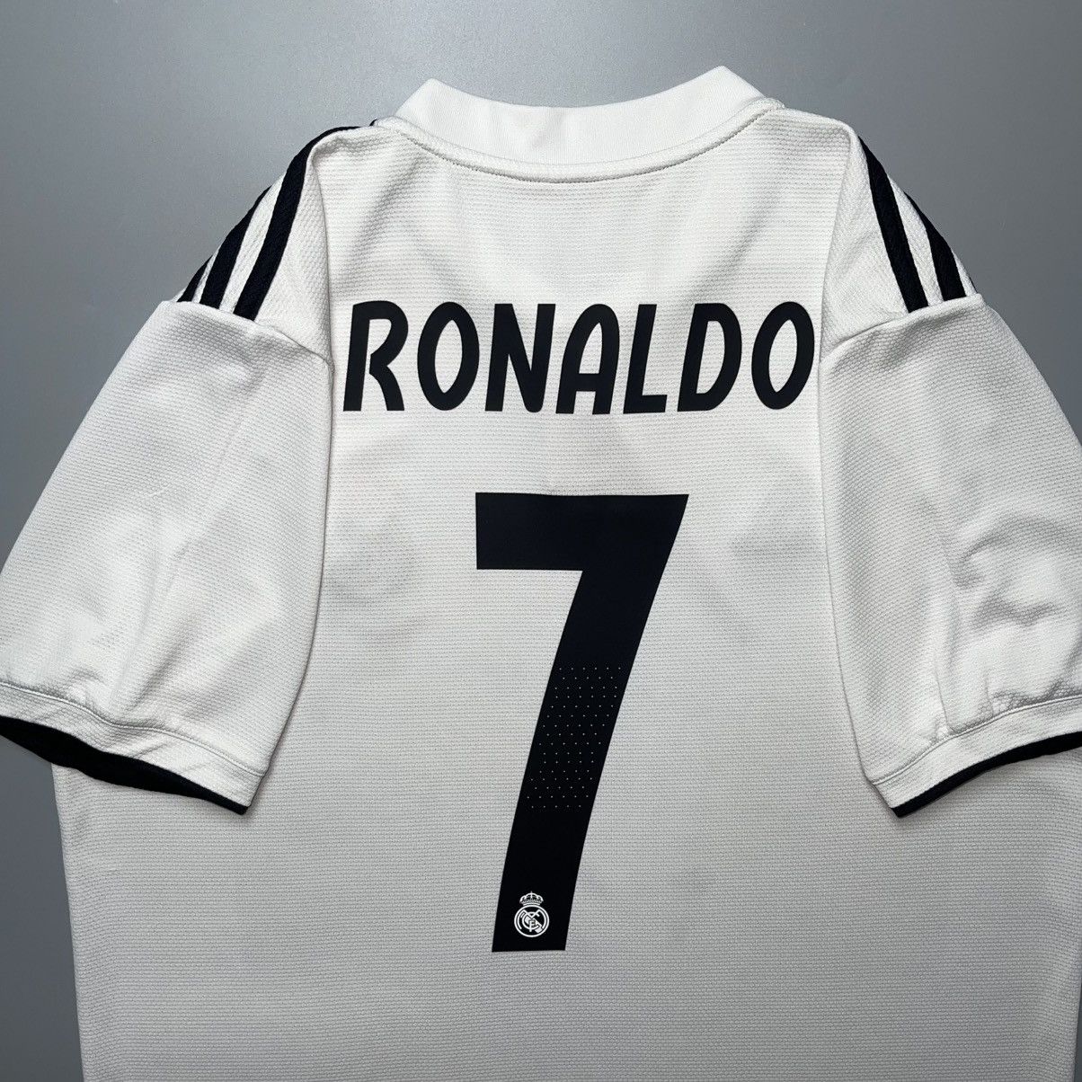 Vintage REAL MADRID ADIDAS 2018/2019 FOOTBALL HOME JERSEY #7 RONALDO Size US L / EU 52-54 / 3 - 9 Thumbnail