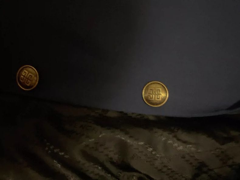 Givenchy Givenchy Wool suit, size 52. Purchased from Hangzhou Tower Size US XL / EU 56 / 4 - 2 Thumbnail