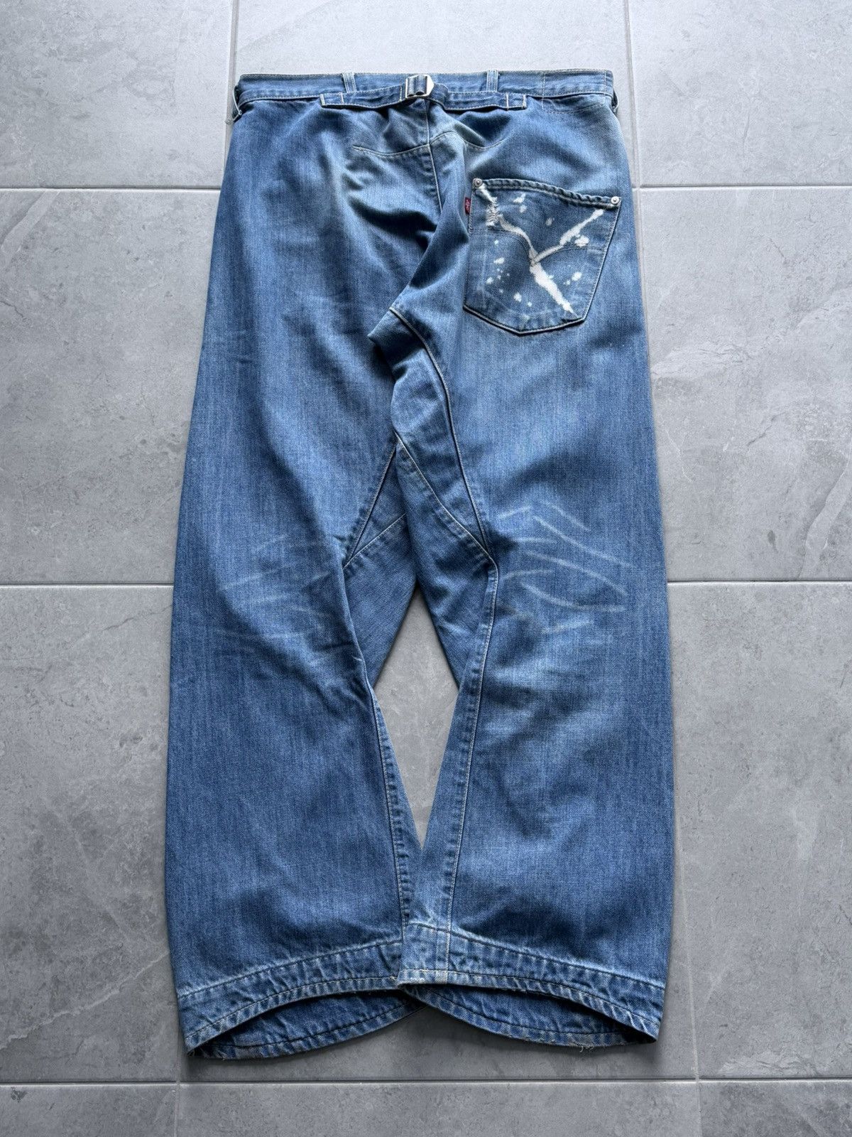 Levi's 2000s Levis Engineered Buckle Back Twisted Washed Jeans Size US 32 / EU 48 - 1 Thumbnail