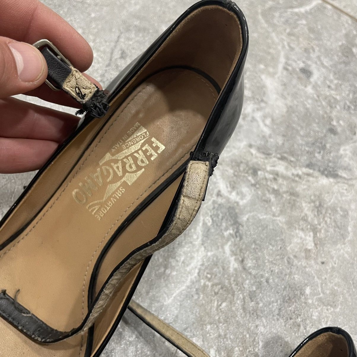Salvatore Ferragamo OSIMO BLACK PATENT LEATHER VARA BOW LOGO PLATFORM PUMPS 7 B Size US 7 / IT 37 - 3 Thumbnail