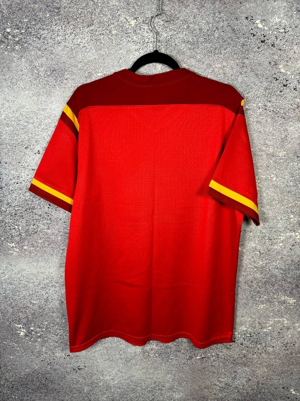 Under Armour Men's Rugby Union Wales 2015/16 Home Shirt Jersey UA Size US L / EU 52-54 / 3 - 12 Thumbnail