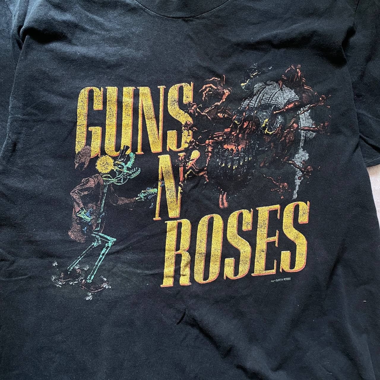 Band Tees VINTAGE 1987 GUNS ROSES WAS HERE TOUR AMAZING FADED 15 Size US L / EU 52-54 / 3 - 3 Thumbnail