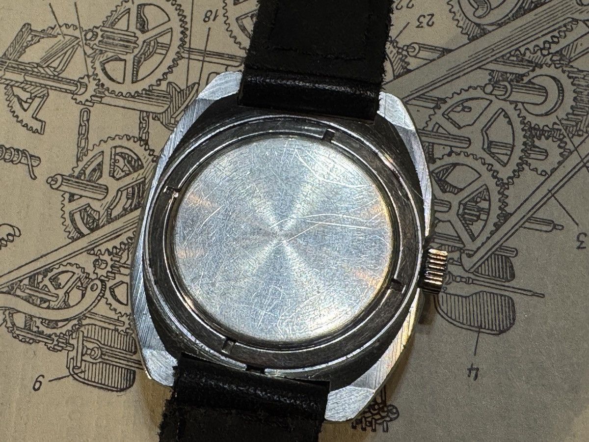 Soviet Vintage Watch Chaika Mechanical Wristwatch