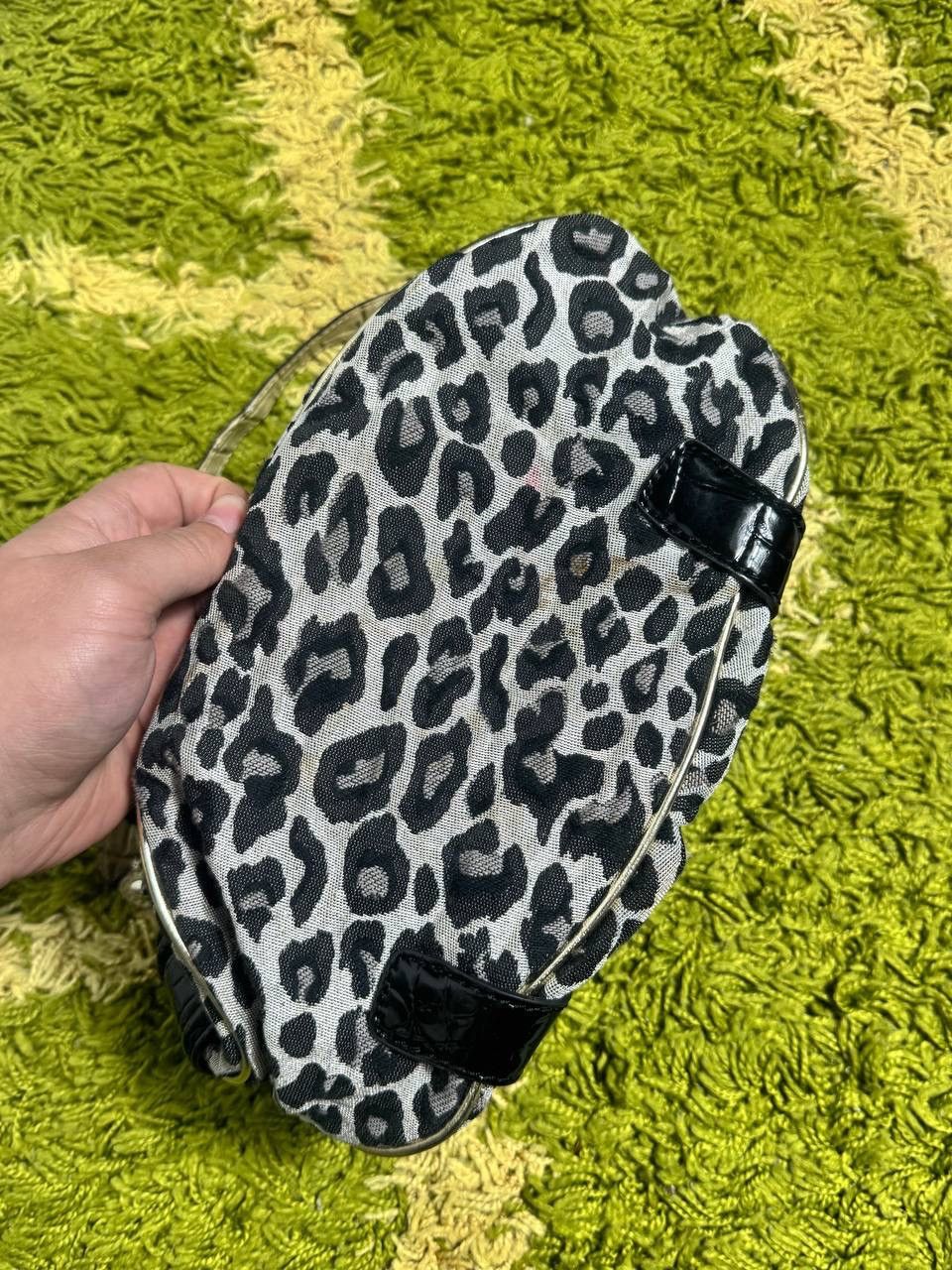 Guess Vintage Y2K Guess Leopard Print Baguette Shoulder Bag Hobo Size ONE SIZE - 7 Thumbnail