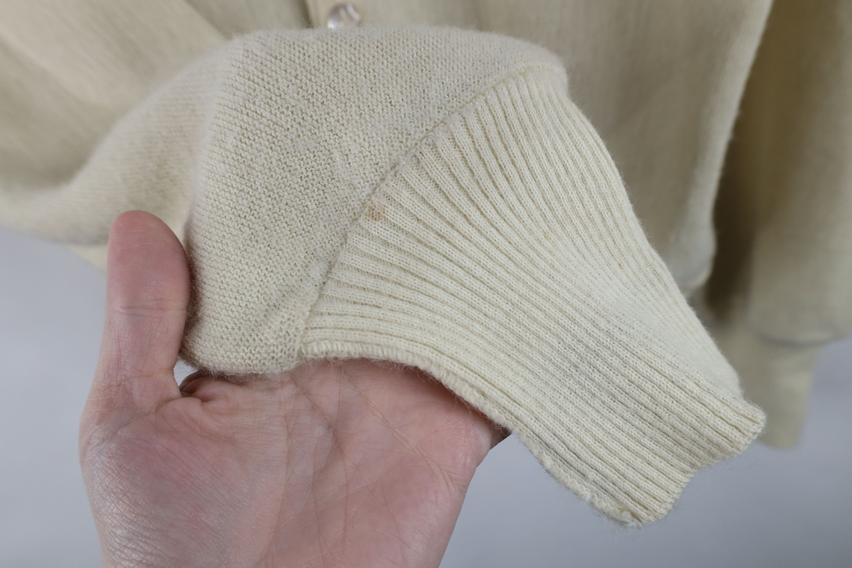 Vintage Vintage 70s Streetwear Button Cardigan Sweater Beige USA Size US M / EU 48-50 / 2 - 7 Thumbnail