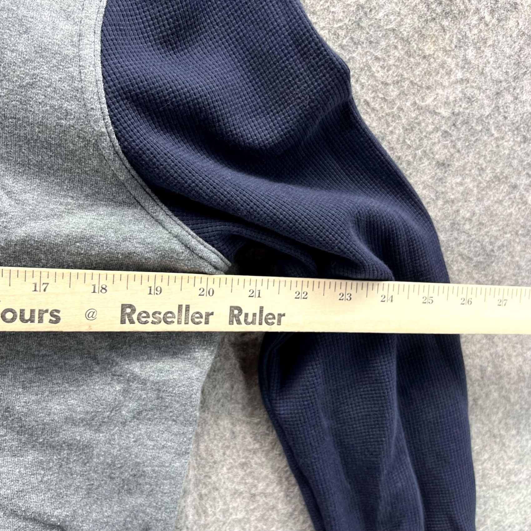 Banana Republic VINTAGE Banana Republic Sweater Men M Regular Gray Logo Fleece Pullover Long Sleeve All Seasons | 服? Size US M / EU 48-50 / 2 - 5 Thumbnail