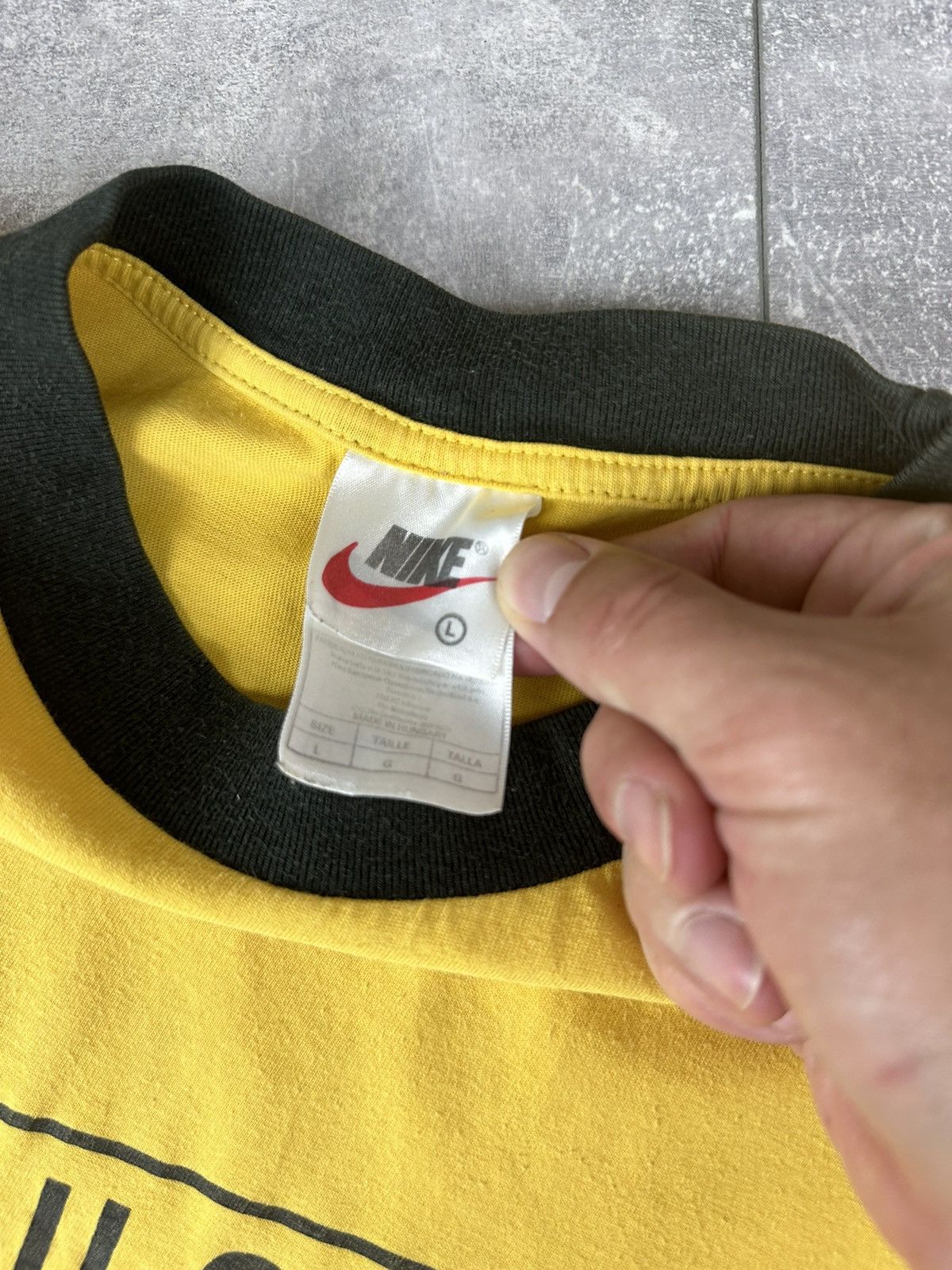 Nike Nike Borrusia Dortmund 90S Cotton Soccer Football T-Shirt Size US L / EU 52-54 / 3 - 11 Thumbnail