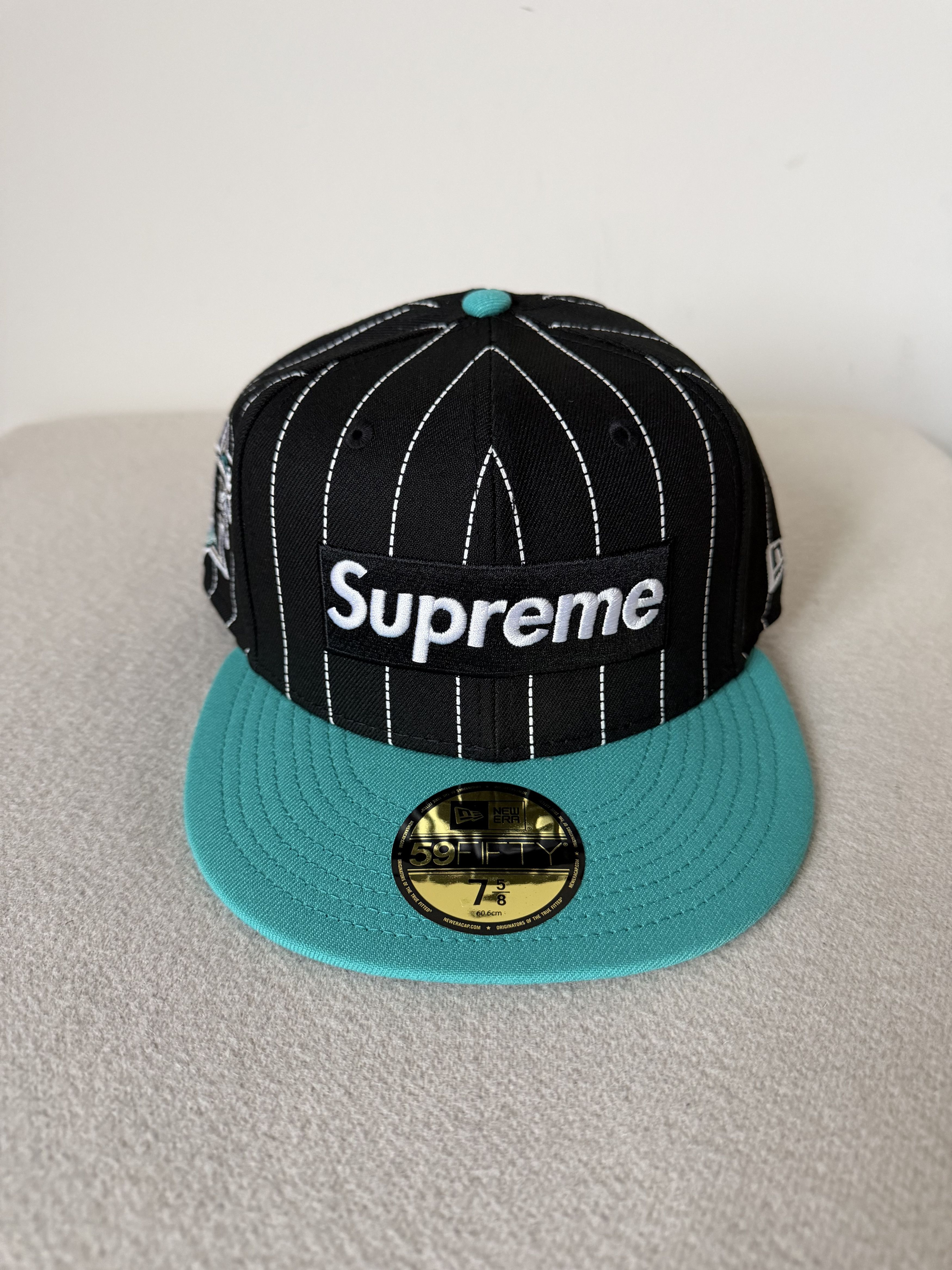 MLB × New Era × Supreme 7 5/8 Supreme New Era Florida Marlins Box Logo 59FIFTY Size ONE SIZE - 2 Thumbnail