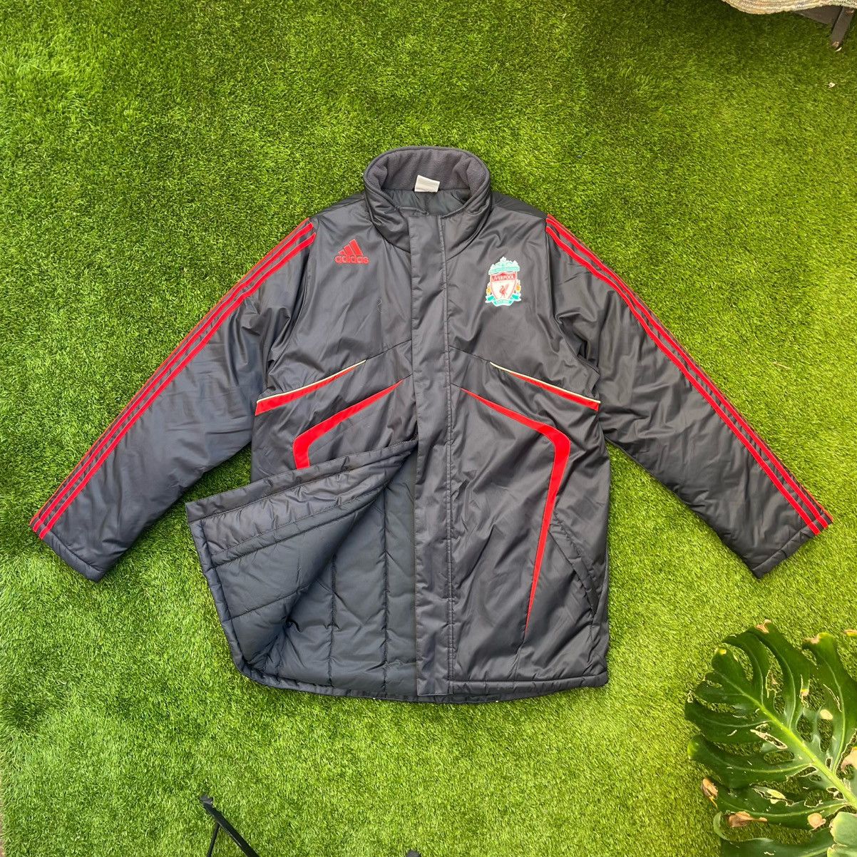 Adidas Liverpool Bench Coat 09/10 – Adidas Size US XL / EU 56 / 4 - 3 Thumbnail