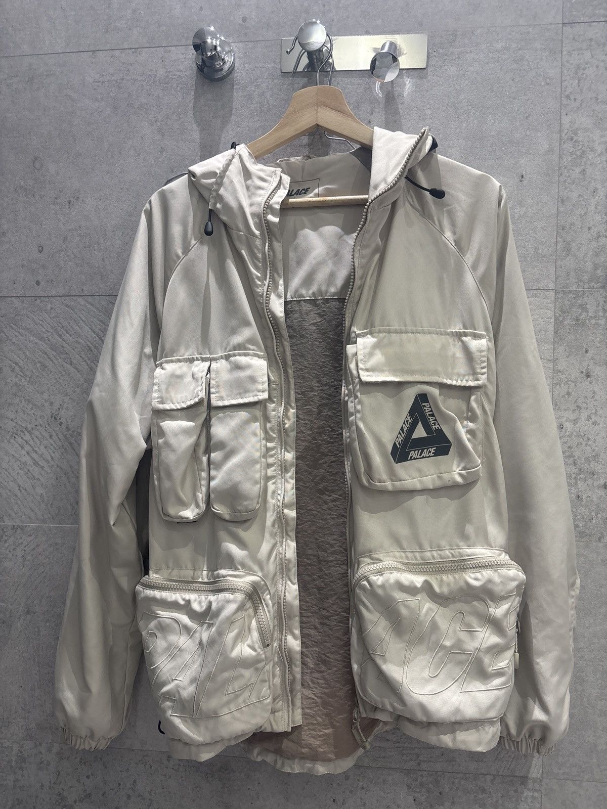 Palace PAL IS ACE JACKET STONE Palace Size Small Size US S / EU 44-46 / 1 - 5 Thumbnail