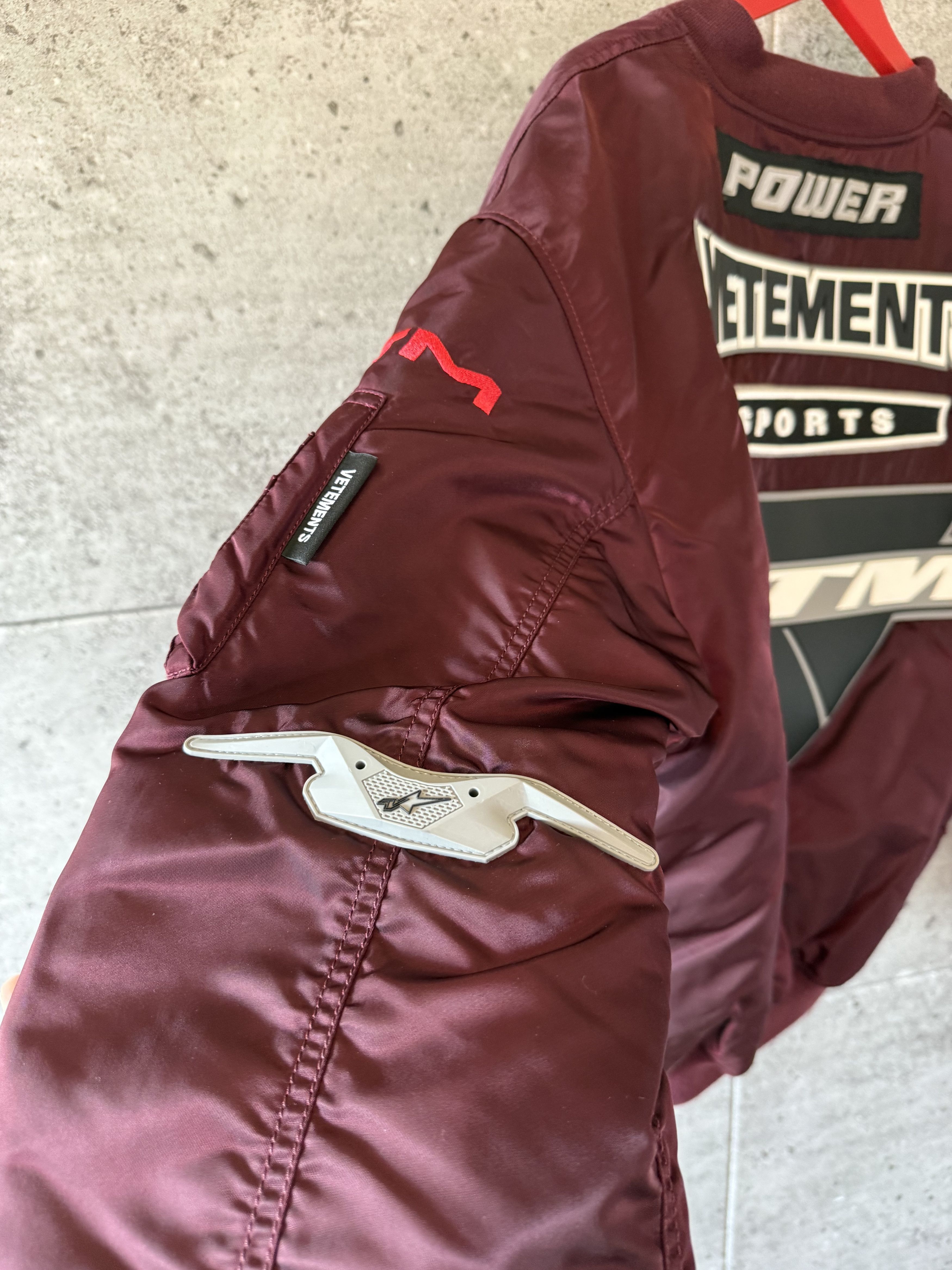 Alpha Industries × Vetements Vetements x Alpha industries sporting bomber jacket Size US S / EU 44-46 / 1 - 16 Thumbnail