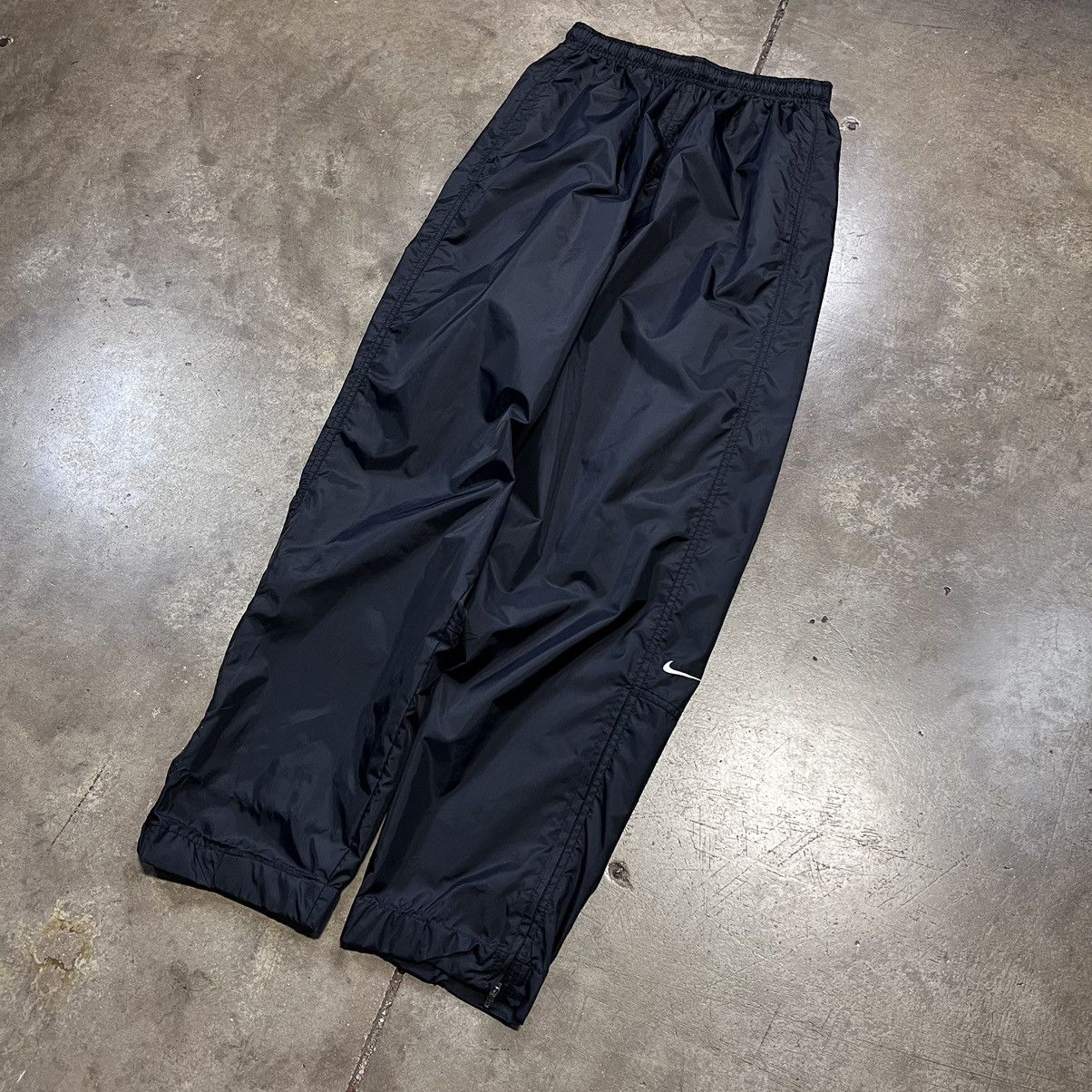 Vintage Vintage Y2K Nike Windbreaker Sweatpants Mini Swoosh Drill Size US 26 / EU 42 - 4 Thumbnail