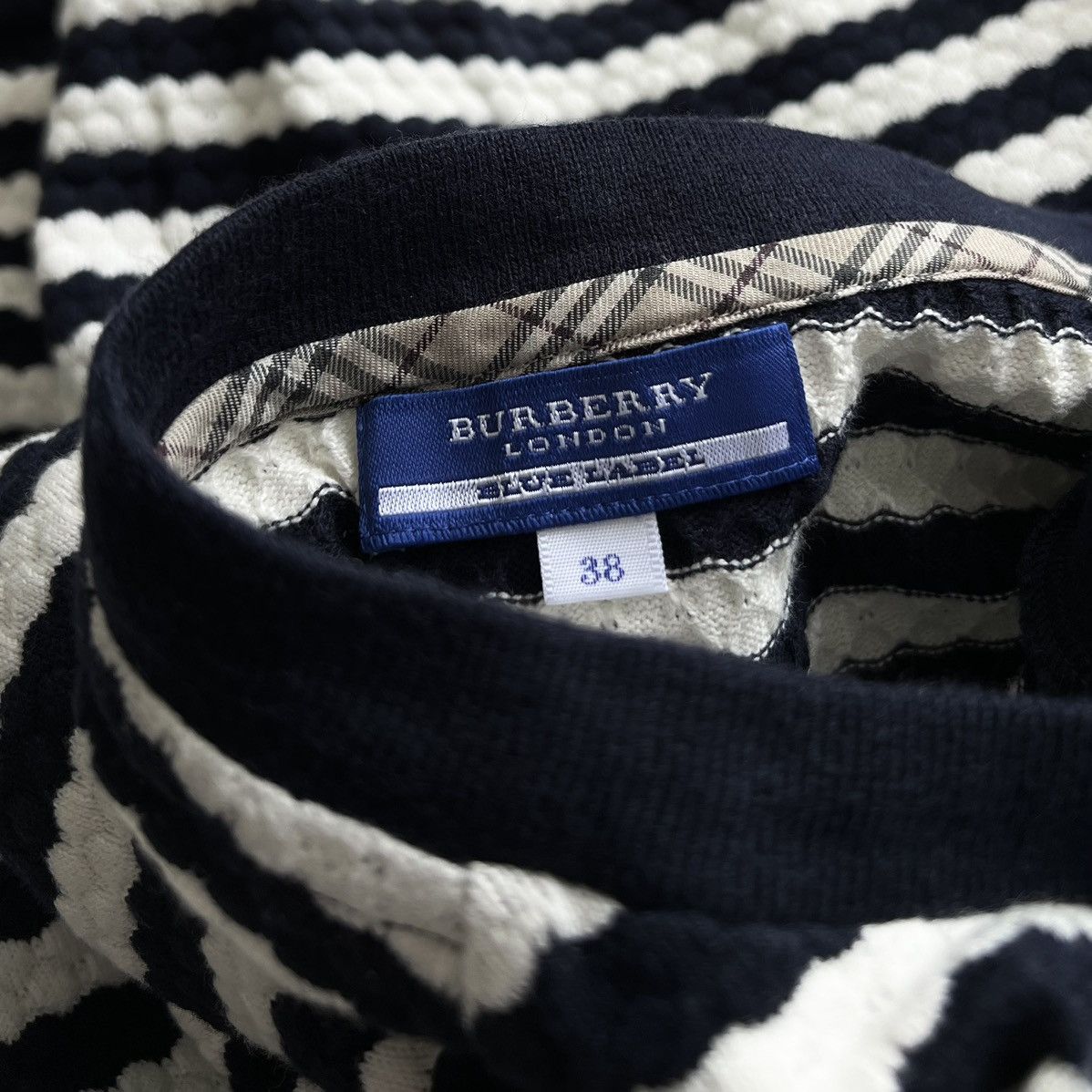 Burberry BURBERRY COTTON KNITTED STRIPE T-SHIRT Size M / US 6-8 / IT 42-44 - 10 Thumbnail