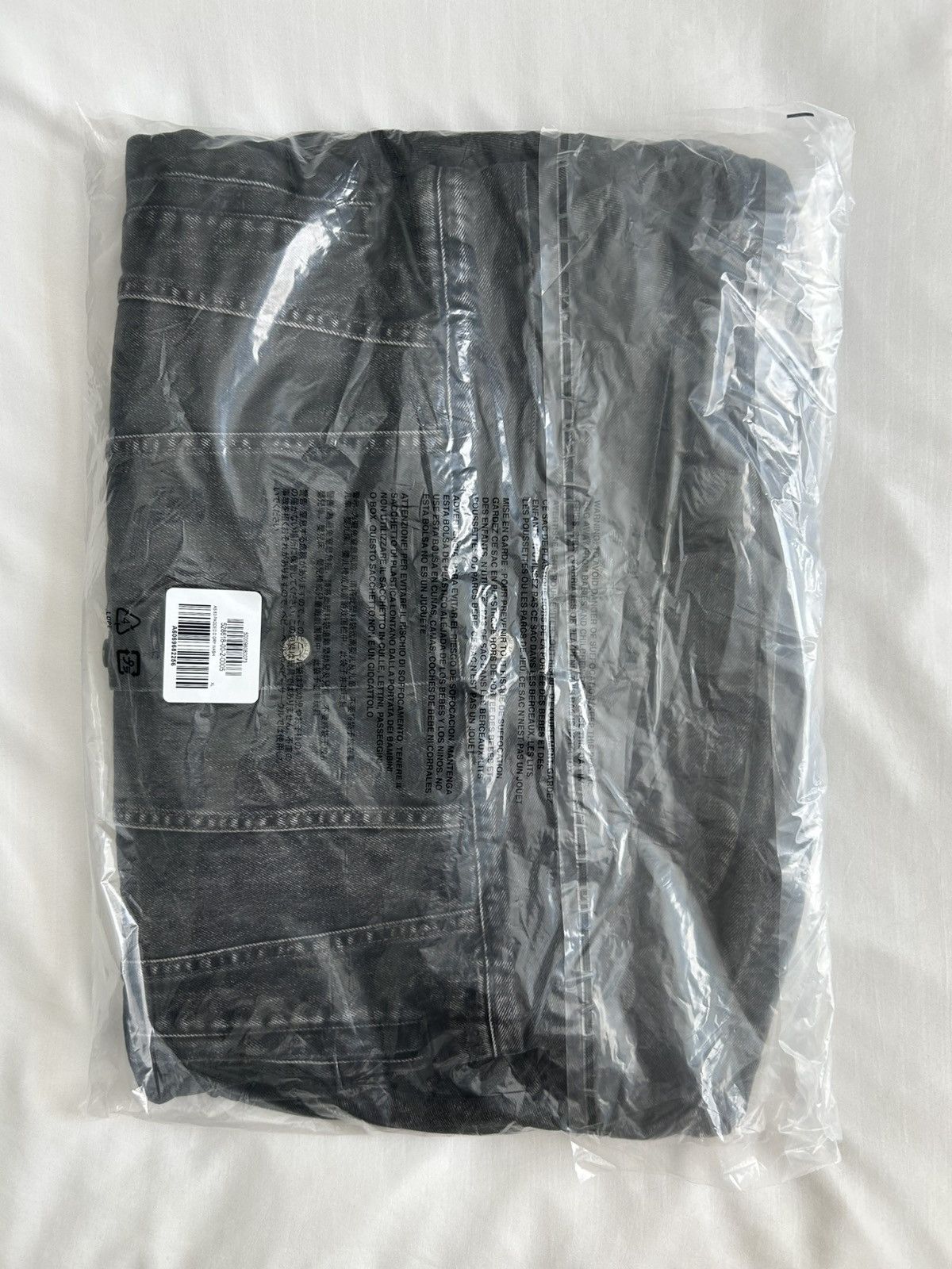 Balenciaga × Gap × Yeezy Yeezy Gap Padded Denim Jacket Balenciaga Grey Wash China Size US XL / EU 56 / 4 - 9 Thumbnail