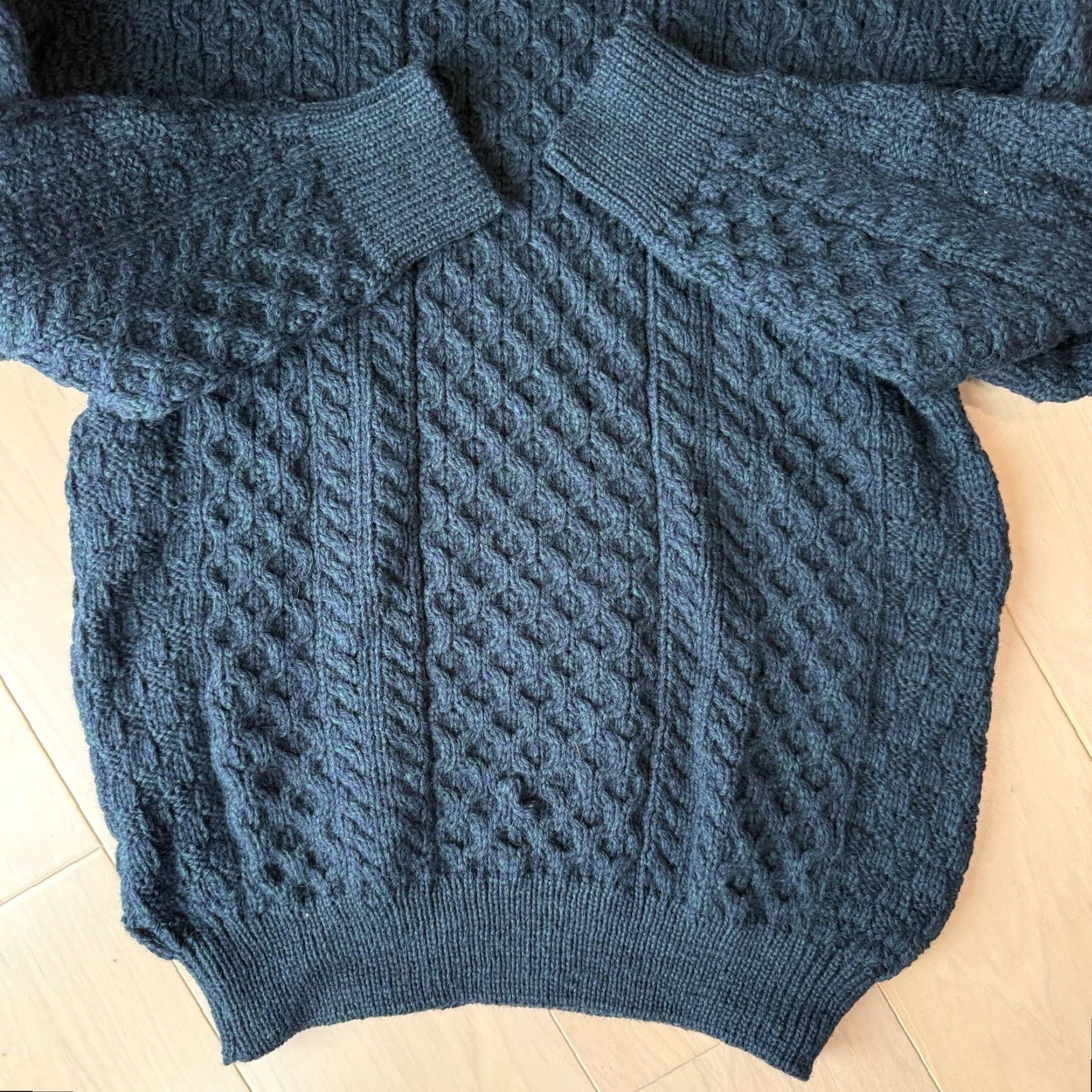 Vintage VINTAGE Aran Crafts Cable Knit Sweater XL Green Wool Ireland Fisherman Winter Outdoors Men Pullover Crew Neck Size US XL / EU 56 / 4 - 5 Thumbnail