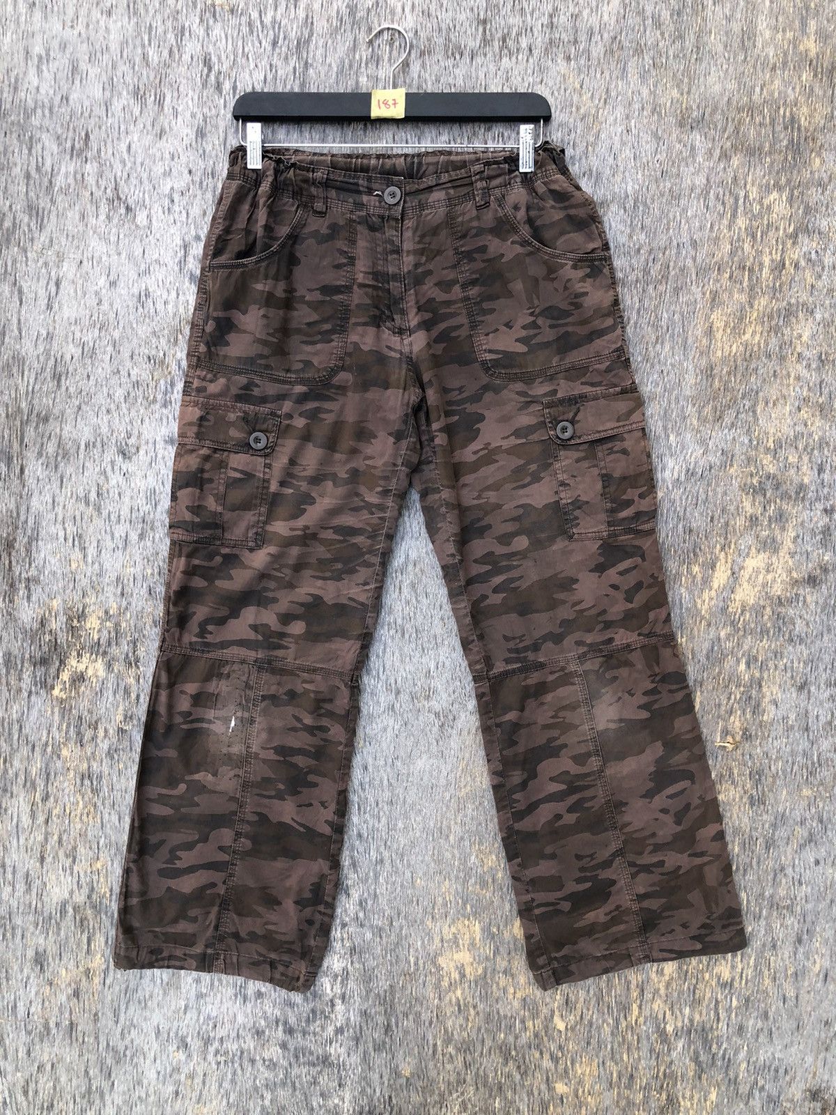 Japanese Brand Vintage Camo Cargo Pants Stretchable Waist W28xL38 Size US 28 / EU 44 - 1 Thumbnail