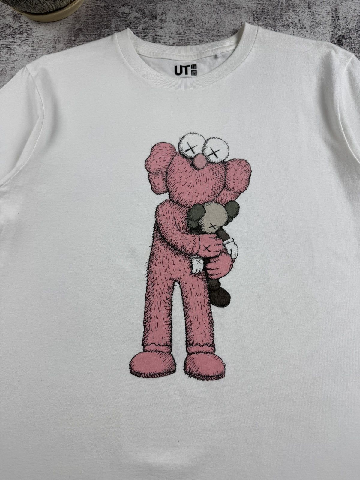 Kaws × Uniqlo KAWS X UNIQLO Pink BFF Tee Designer Cotton Jersey T Shirt Size US S / EU 44-46 / 1 - 8 Thumbnail