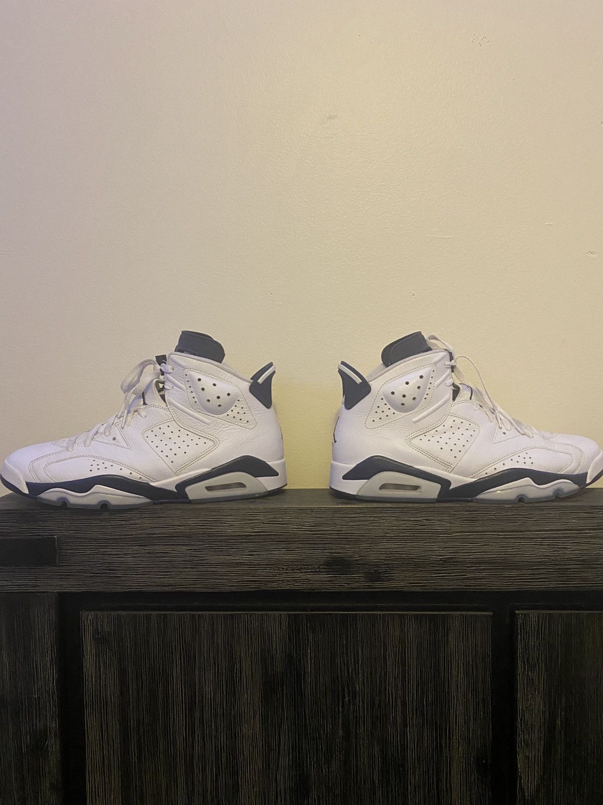 Jordan Brand Air Jordan 6 Retro Midnight Navy Size US 11.5 / EU 44-45 - 2 Thumbnail