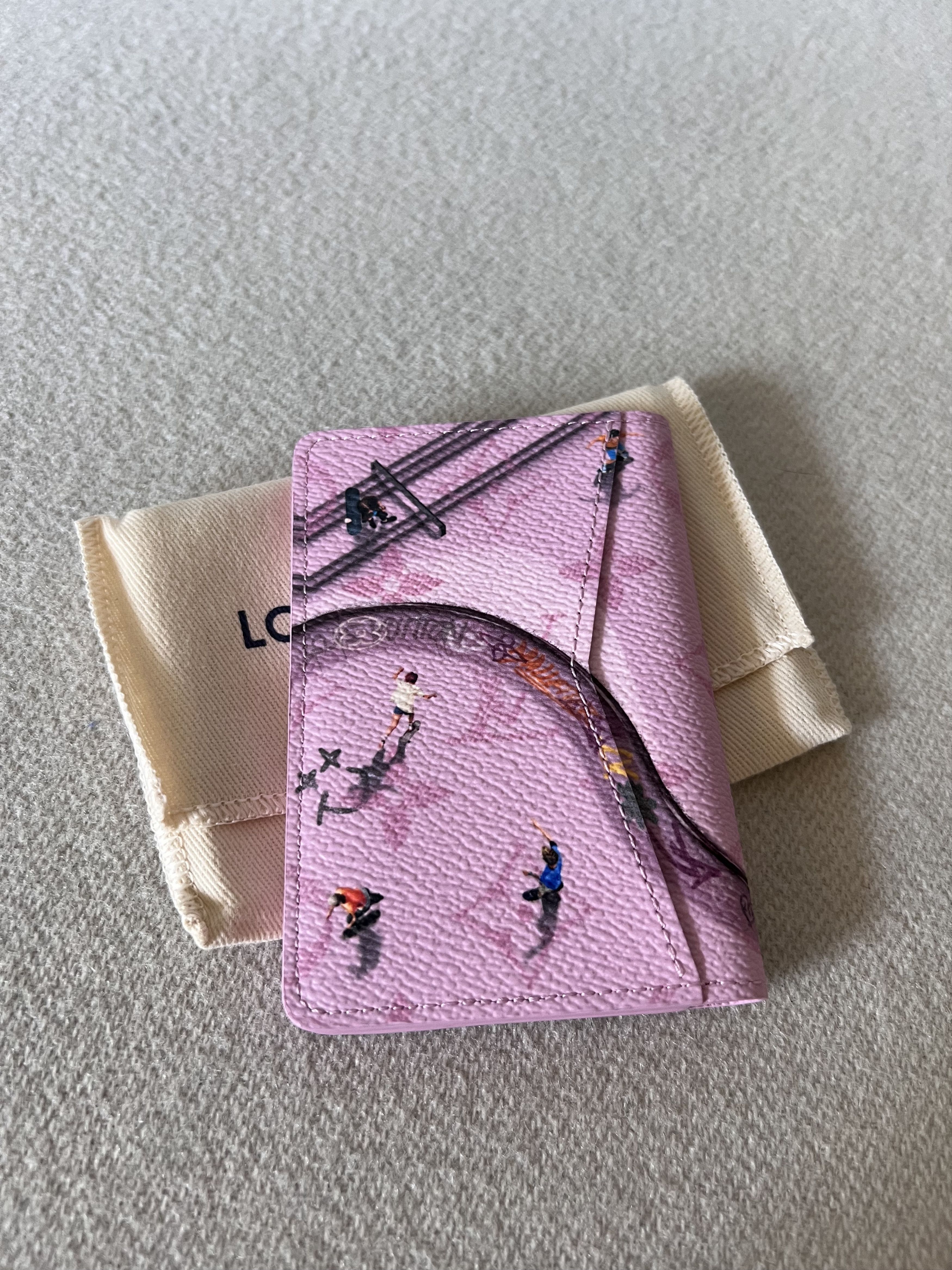 Louis Vuitton Louis Vuitton Skateboarding Pocket Organizer in Pink Leather Size ONE SIZE - 3 Thumbnail