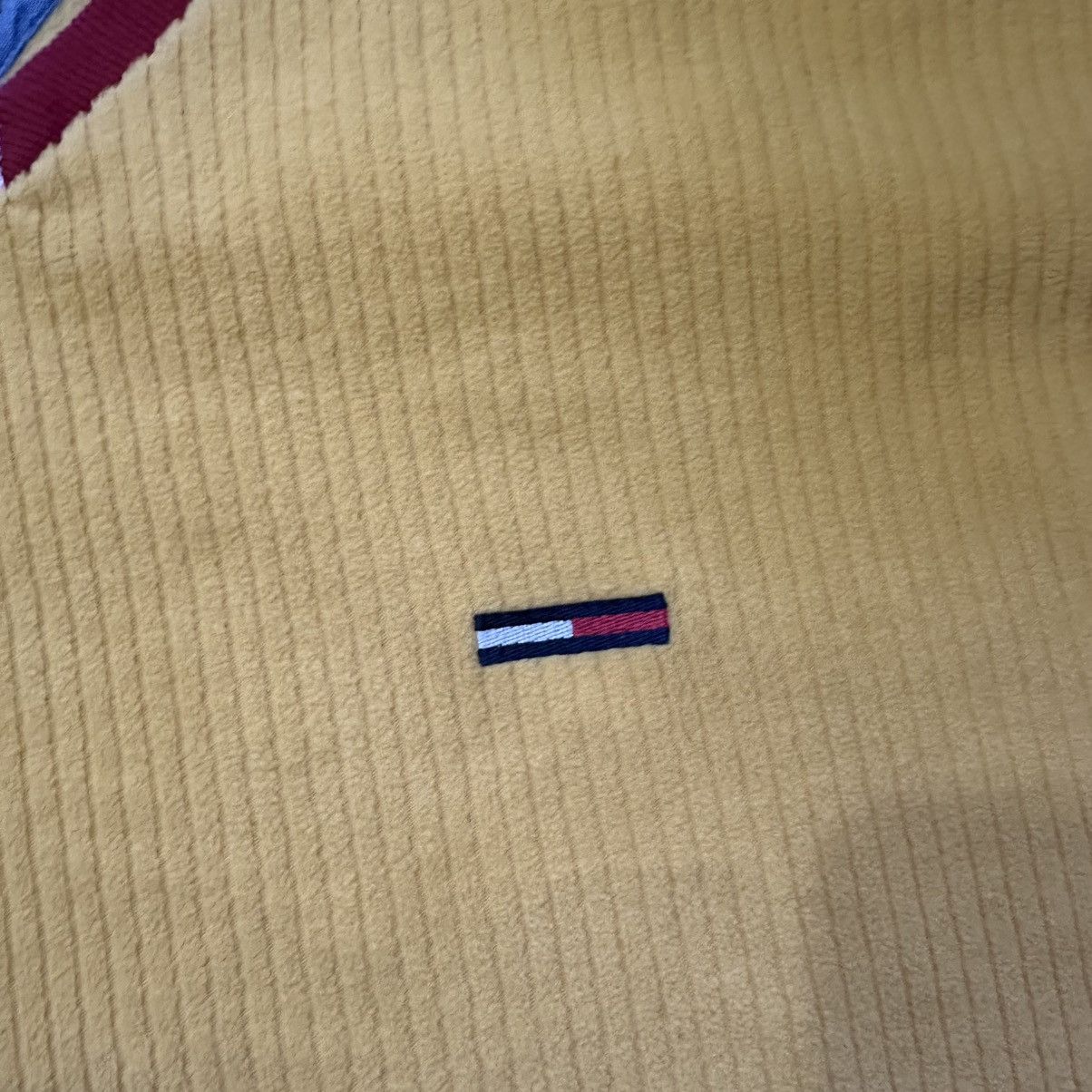 Tommy Hilfiger × Vintage VTG Y2K Tommy Hilfiger Yellow Corduroy Style Fleece V-Neck Size US XL / EU 56 / 4 - 2 Thumbnail