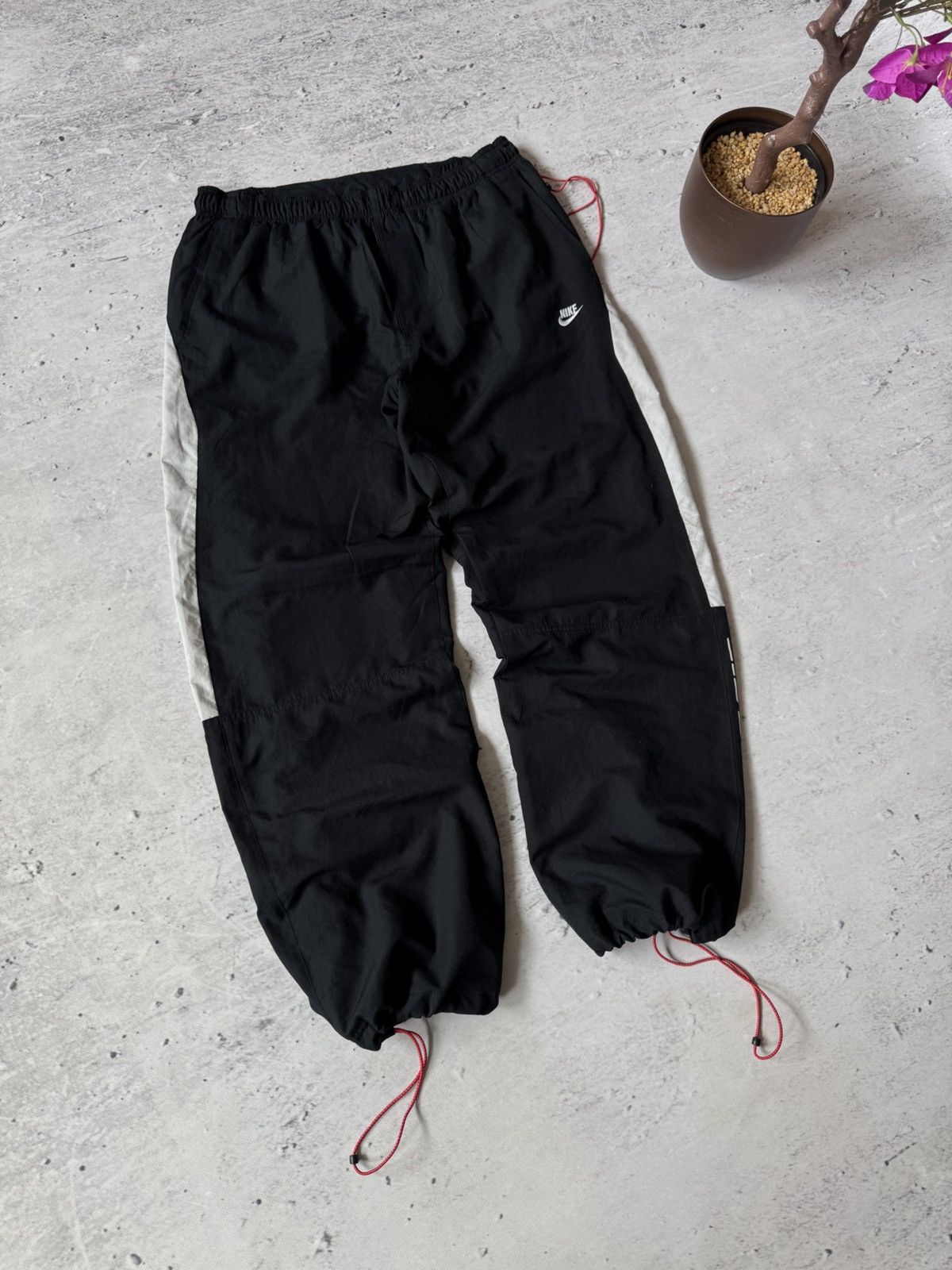 Nike × Vintage NIKE AIR MAX NYLON VINTAGE OVERSIZE BAGGY PANTS SWEATPANTS Size US 34 / EU 50 - 1 Thumbnail