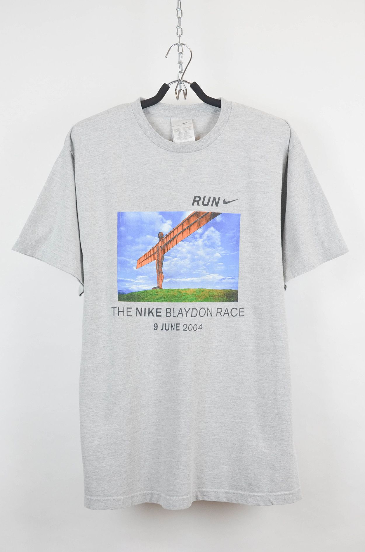 Pre-owned Nike X Vintage Nike Y2k Blaydon Race 2004 T-shirt In Grey