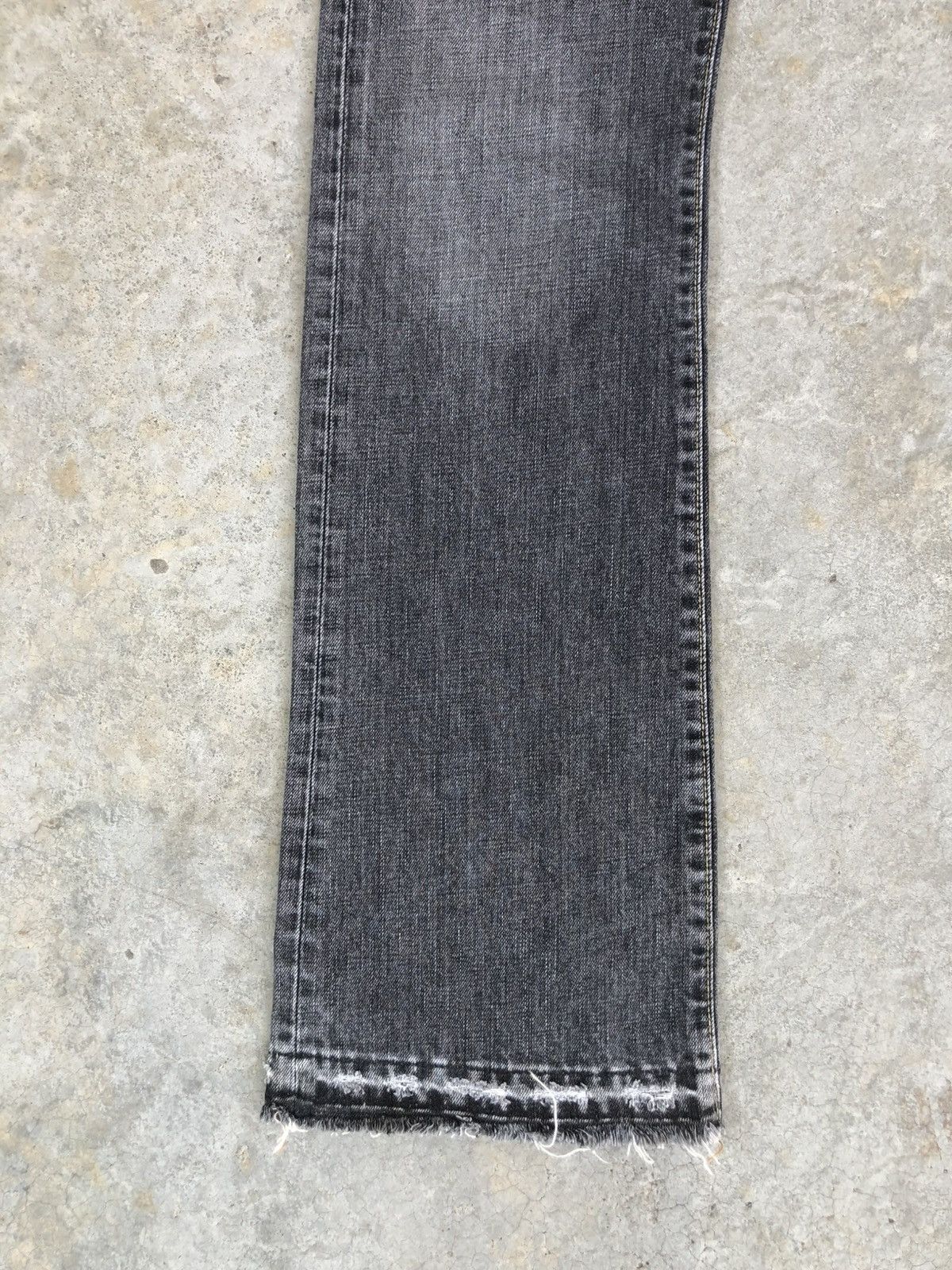 If Six Was Nine Japanese Uniqlo Flared Jeans Bootcut Distressed Jeans Size US 32 / EU 48 - 6 Thumbnail