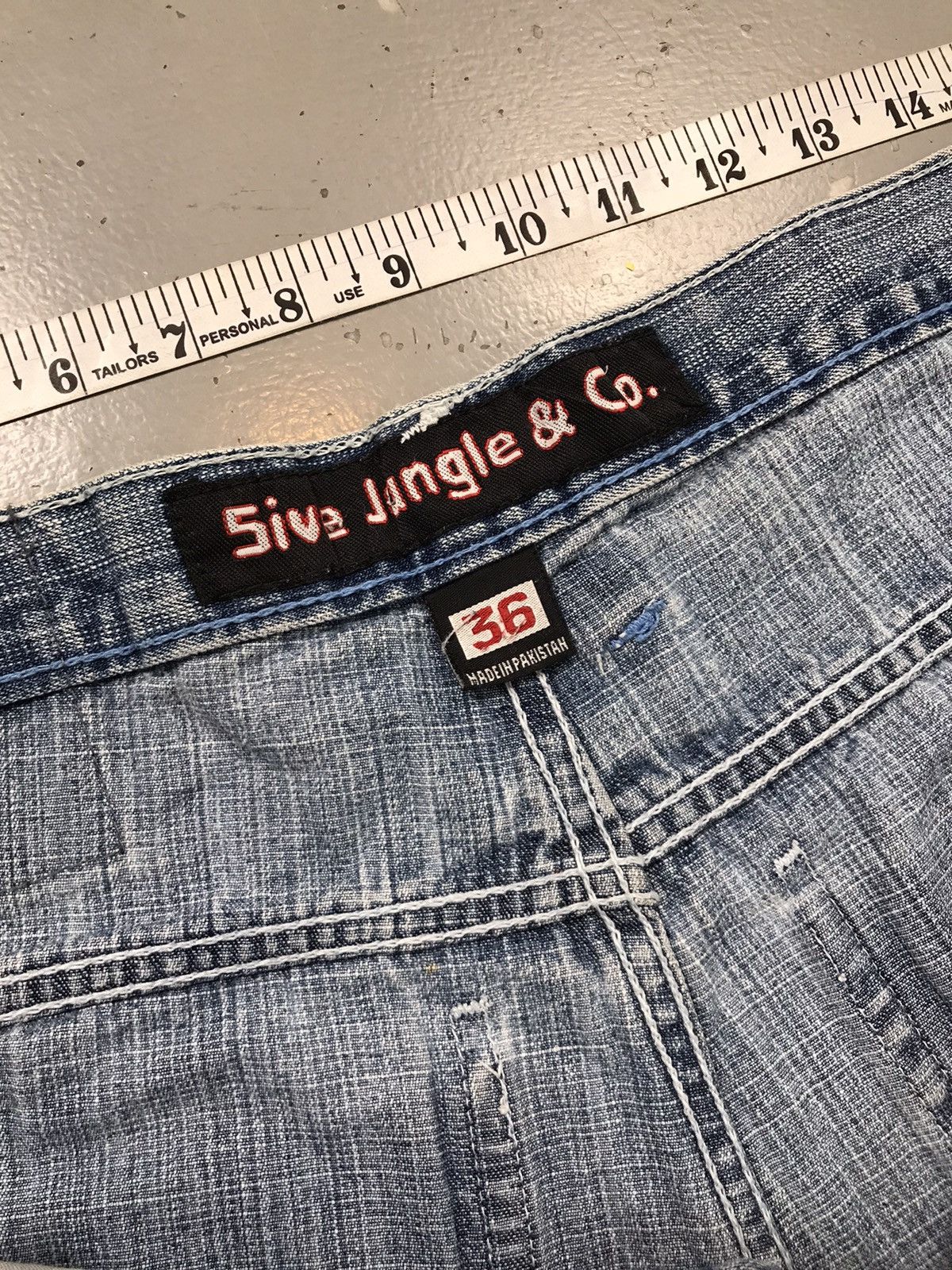 Vintage Vintage 5ive jungle & co skater denim jort Size US 36 / EU 52 - 9 Thumbnail