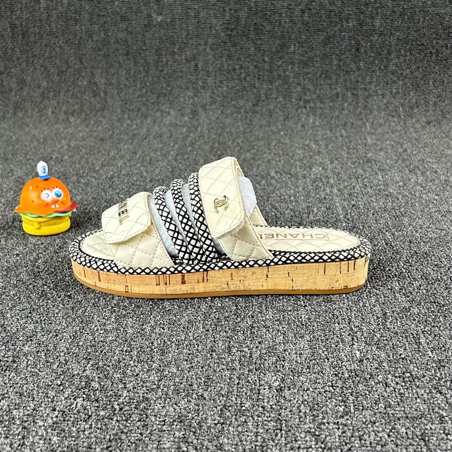 Chanel Chanel Women's Quilted Slippers Size 36 Size US 5.5 / IT 35.5 - 3 Thumbnail