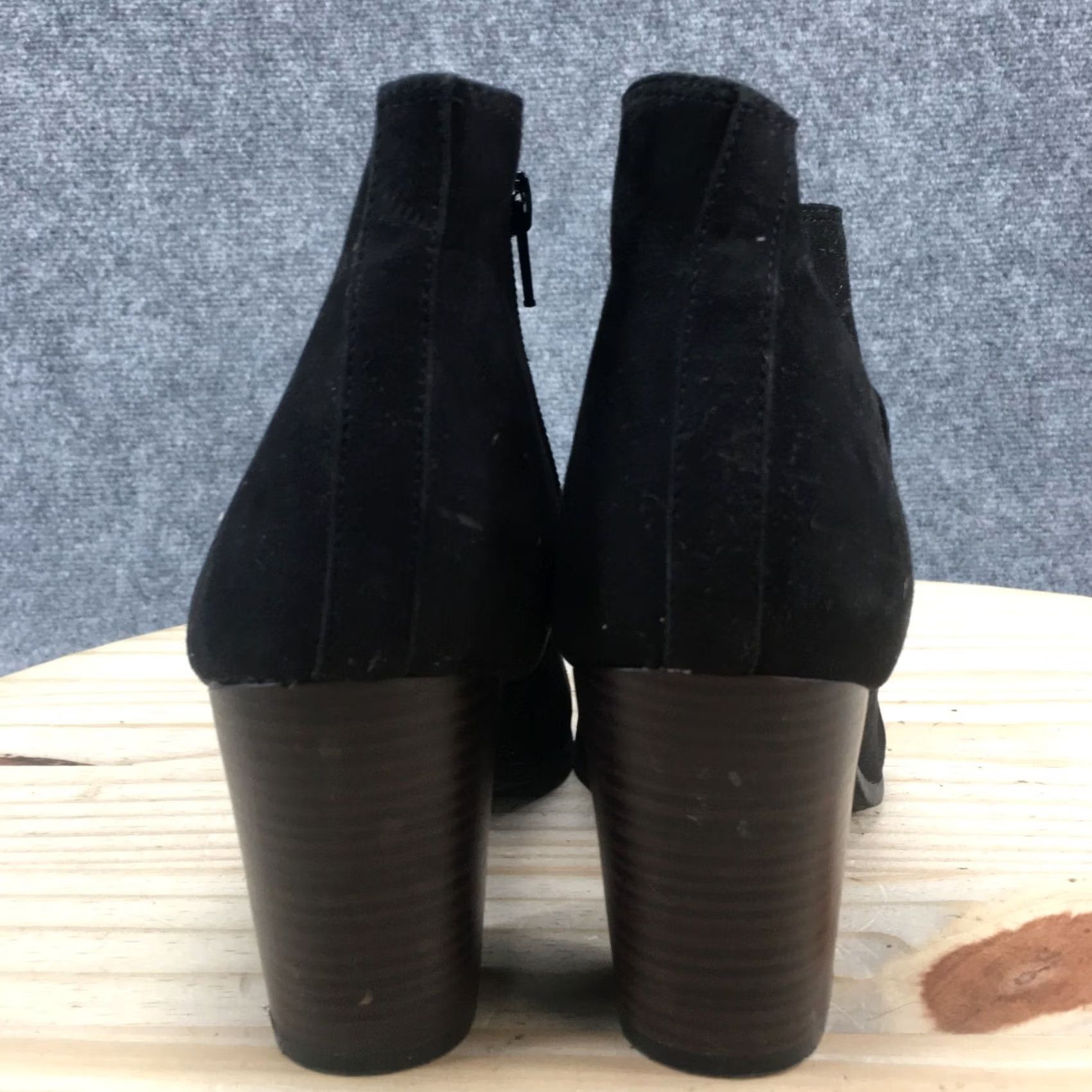 Old Navy Old Navy Boots Womens 10 Ankle Booties Black Faux Suede Heeled Side Zip Casual Womens Shoes Boots Black Ankle Bootie 10 Old Navy Mens? Size US 10 / IT 40 - 6 Thumbnail