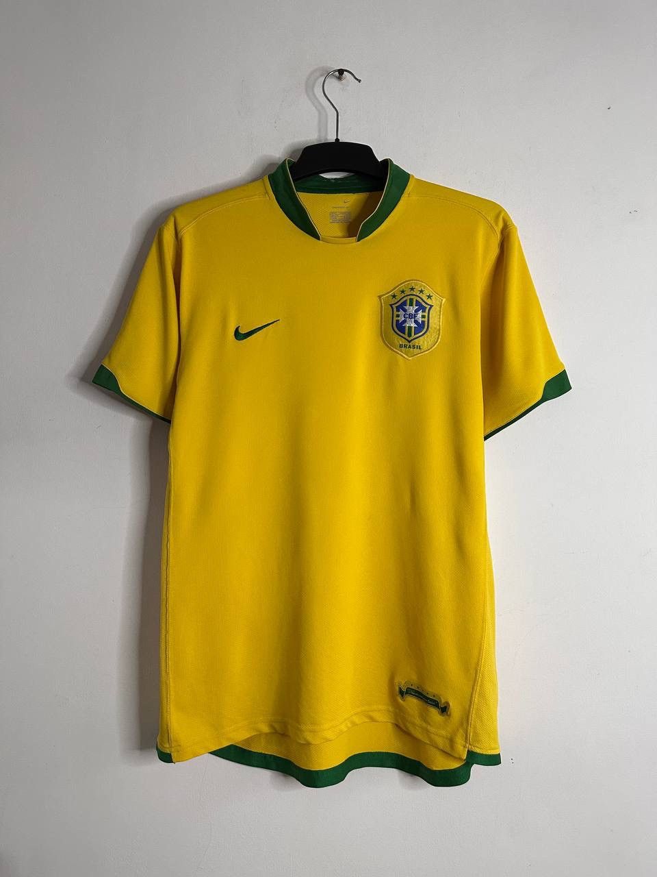 Nike Nike Brazil Home Soccer Jersey 2006–08 Yellow L Football Y2K Size US L / EU 52-54 / 3 - 1 Thumbnail