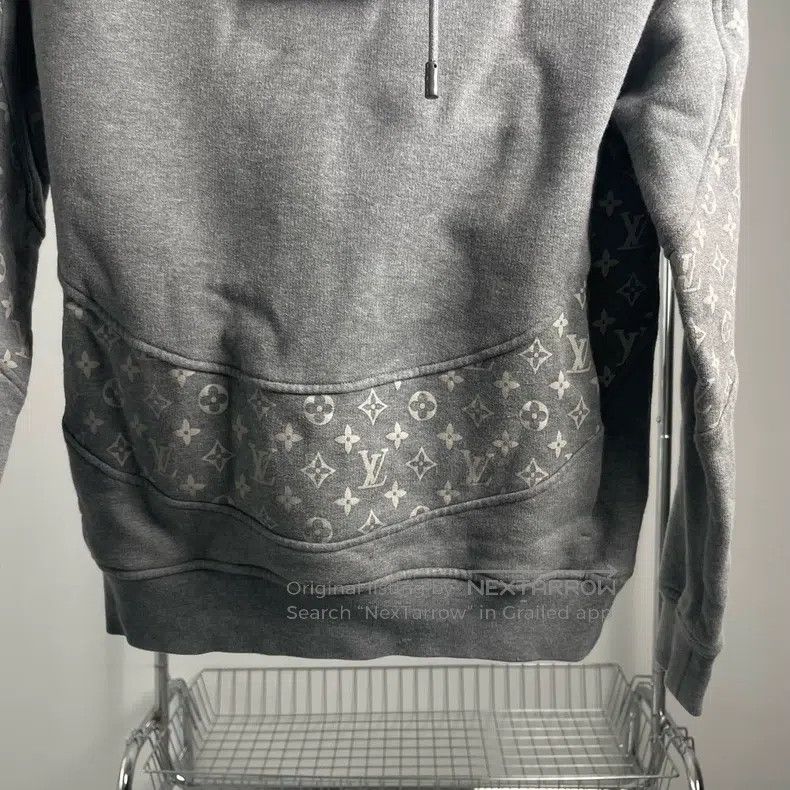 Louis Vuitton Louis Vuitton Grey circular cut hooded sweatshirt Size US S / EU 44-46 / 1 - 3 Thumbnail