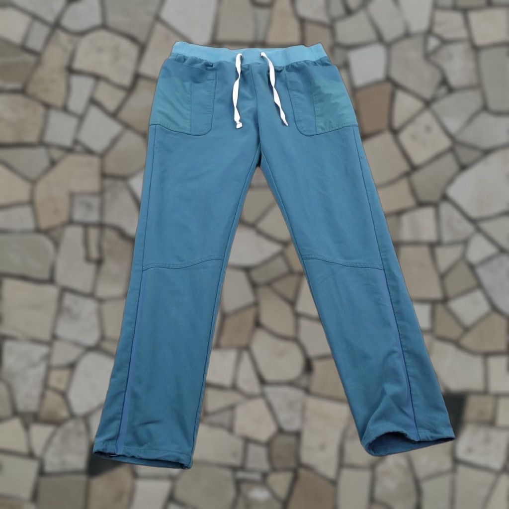 Vintage FIGS Scrub Pants Womens Medium Blue Kigali Skinny Bottoms Nurse Medical Tech Shirt? Size 32" / US 10 / IT 46 - 1 Thumbnail