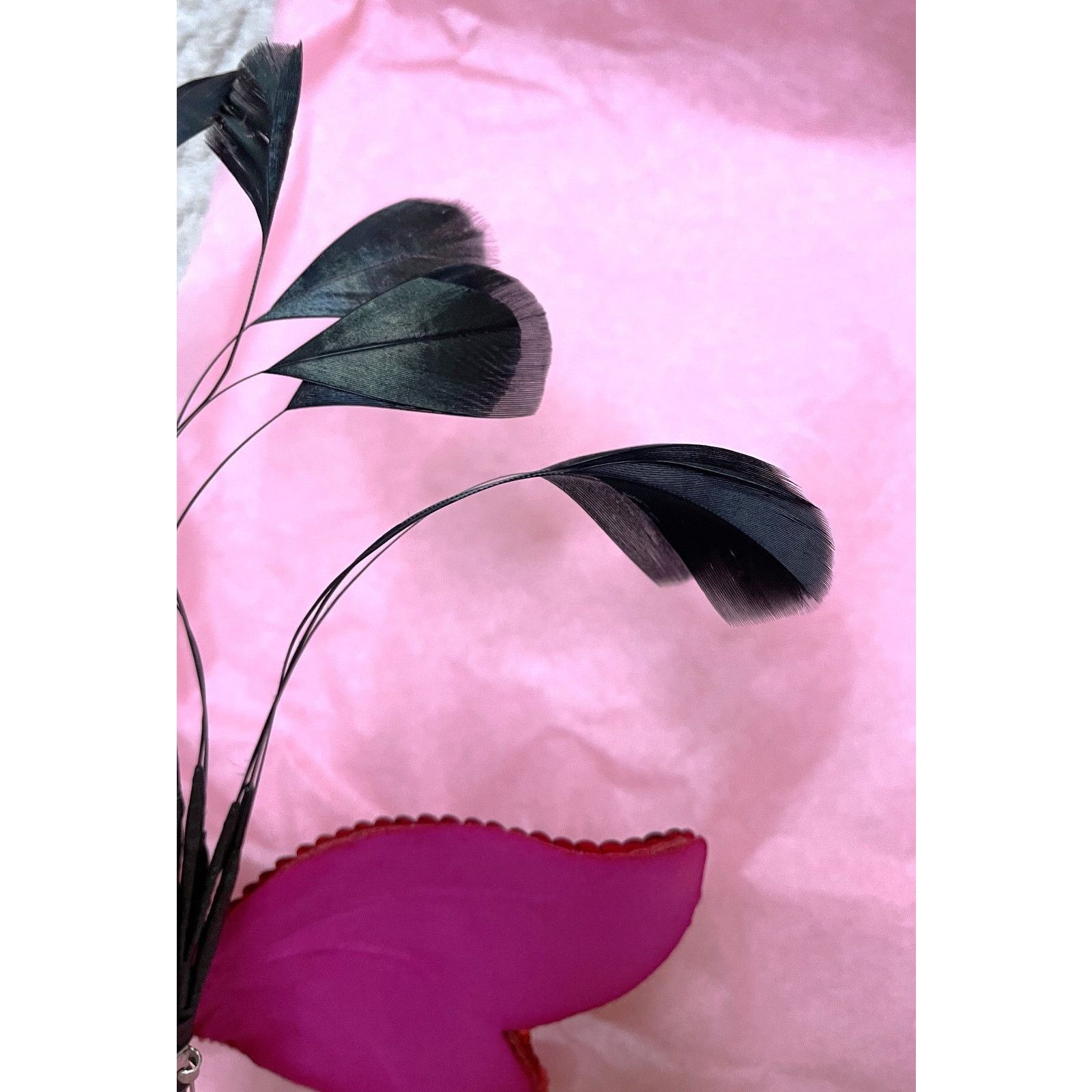 Emanuel Ungaro Emanuel Ungaro Red Sequin Butterfly Brooch NEW BOX Feathers Size ONE SIZE - 8 Thumbnail