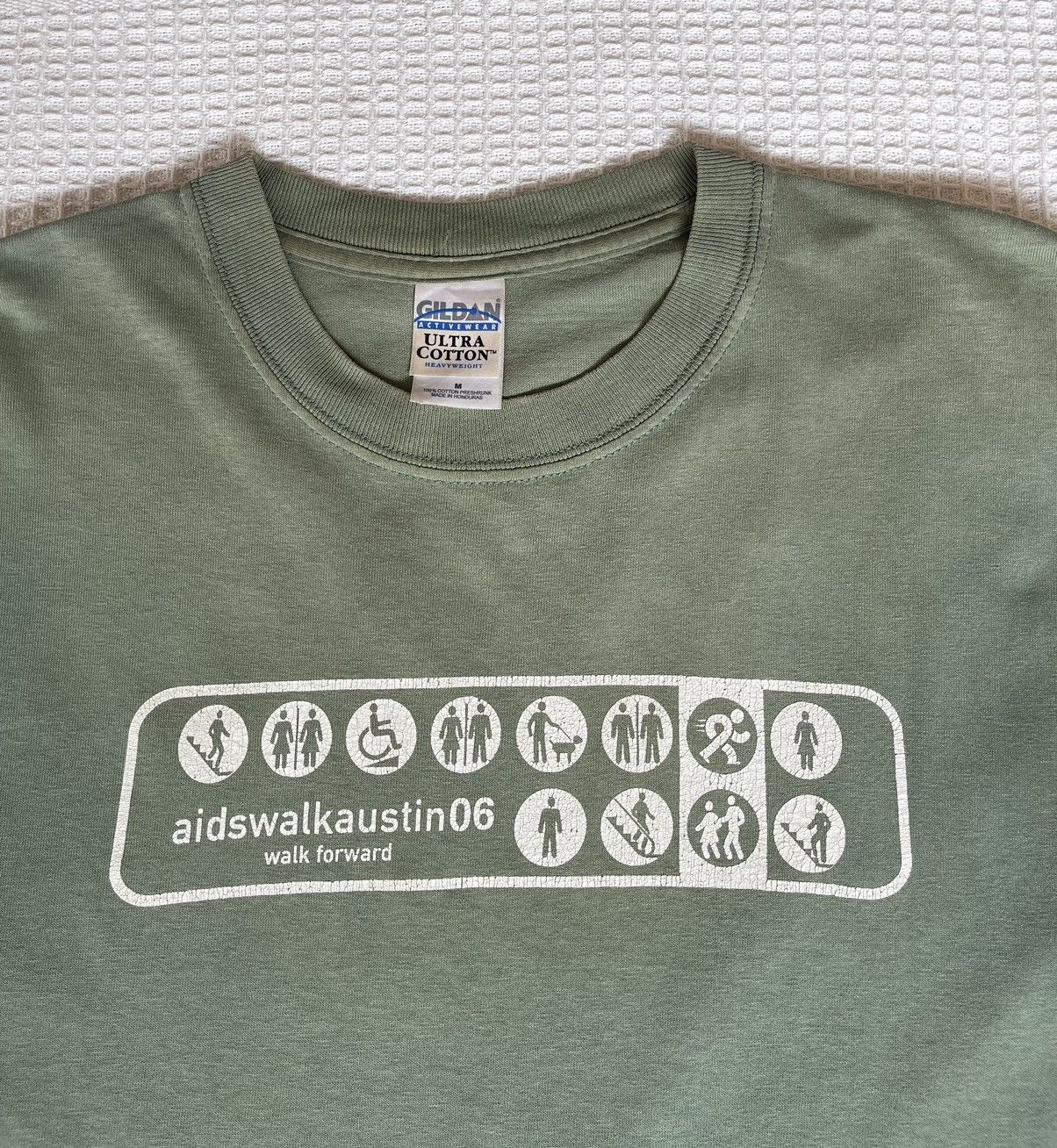 Vintage Vintage’y2k🔥HUMOR🔥Aids Walk Austin 06 Faded Tshirt Size US M / EU 48-50 / 2 - 12 Thumbnail