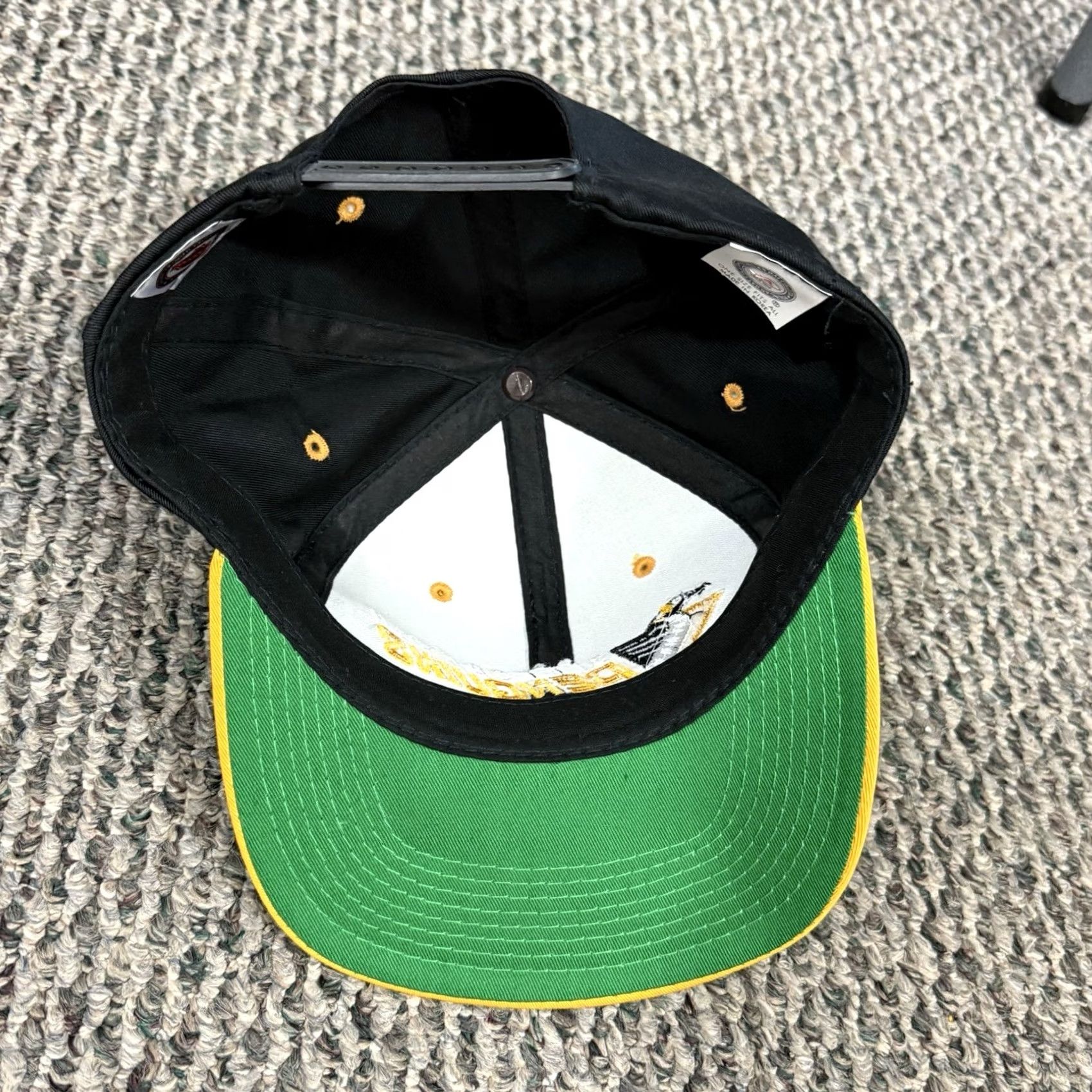 NHL VINTAGE Penguins Hat Men’s Snapback 90s NHL Hockey Sport Youngan One Size Black Cotton Twill Adjustable Lightweight Mens Size ONE SIZE - 7 Thumbnail
