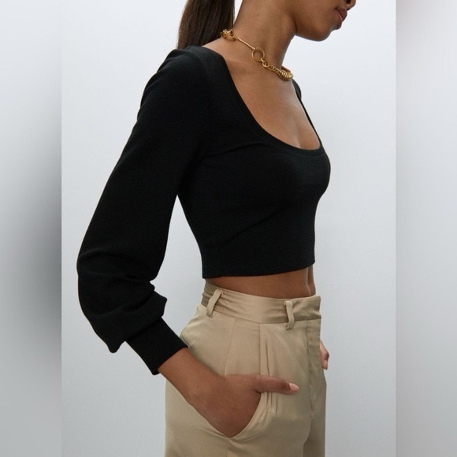Aritzia Aritzia Babaton Paxton Cuffed Long Sleeve Crop Top Womens M Size M / US 6-8 / IT 42-44 - 3 Thumbnail